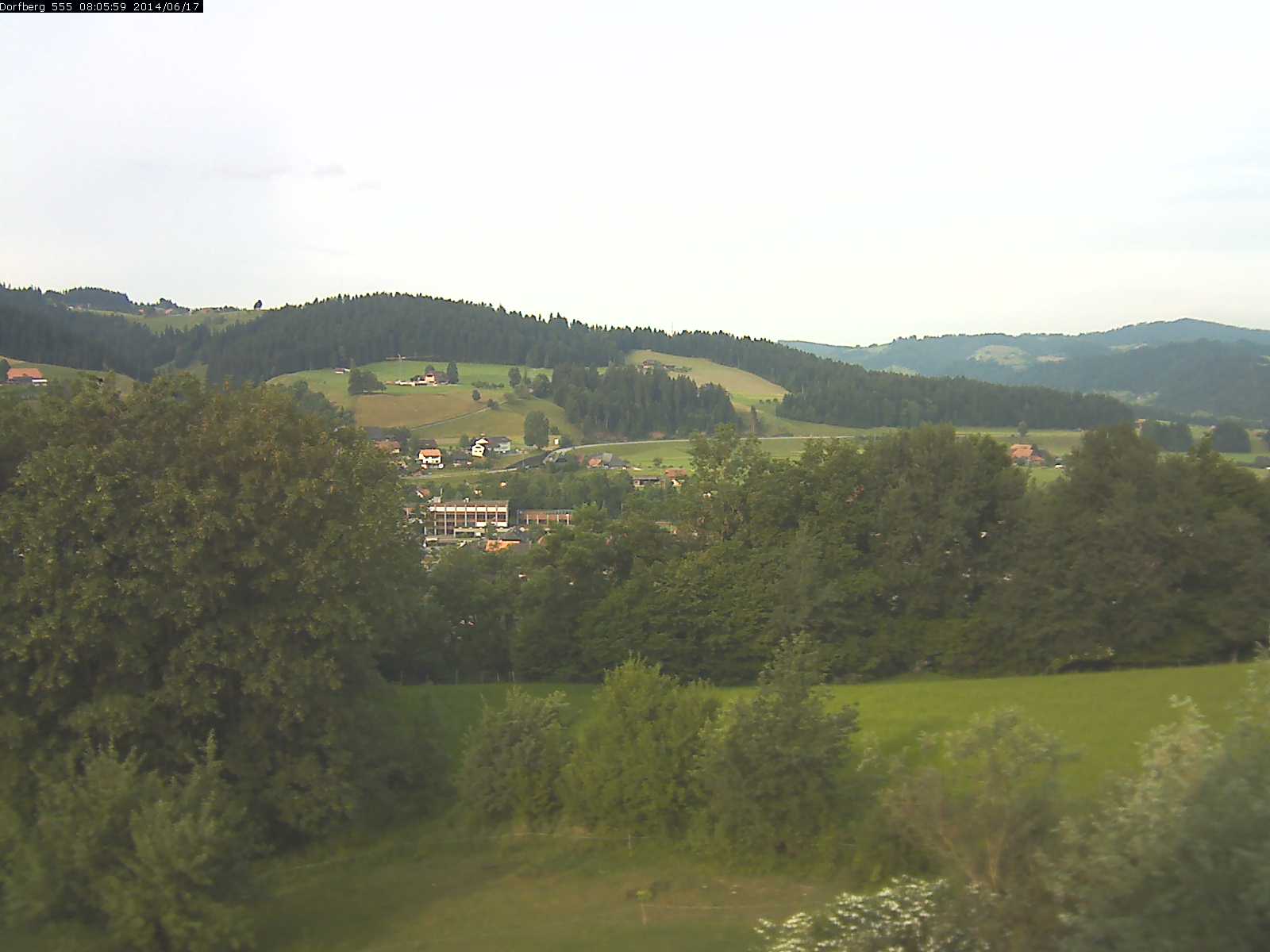 Webcam-Bild: Aussicht vom Dorfberg in Langnau 20140617-080600