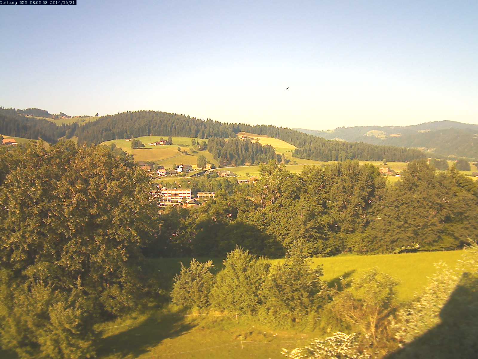 Webcam-Bild: Aussicht vom Dorfberg in Langnau 20140621-080600