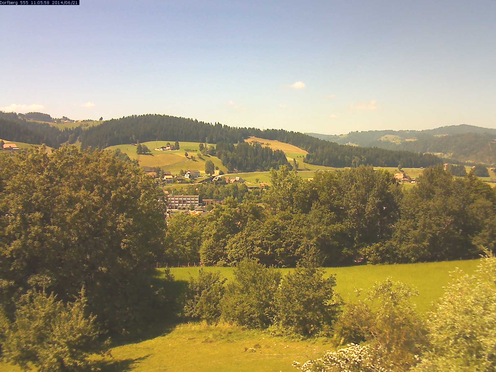 Webcam-Bild: Aussicht vom Dorfberg in Langnau 20140621-110600