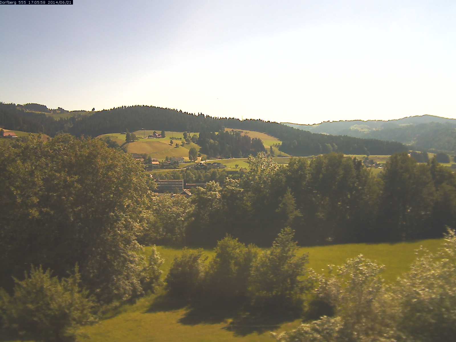 Webcam-Bild: Aussicht vom Dorfberg in Langnau 20140621-170600