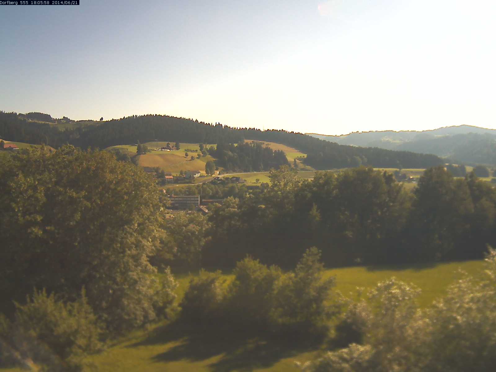 Webcam-Bild: Aussicht vom Dorfberg in Langnau 20140621-180600