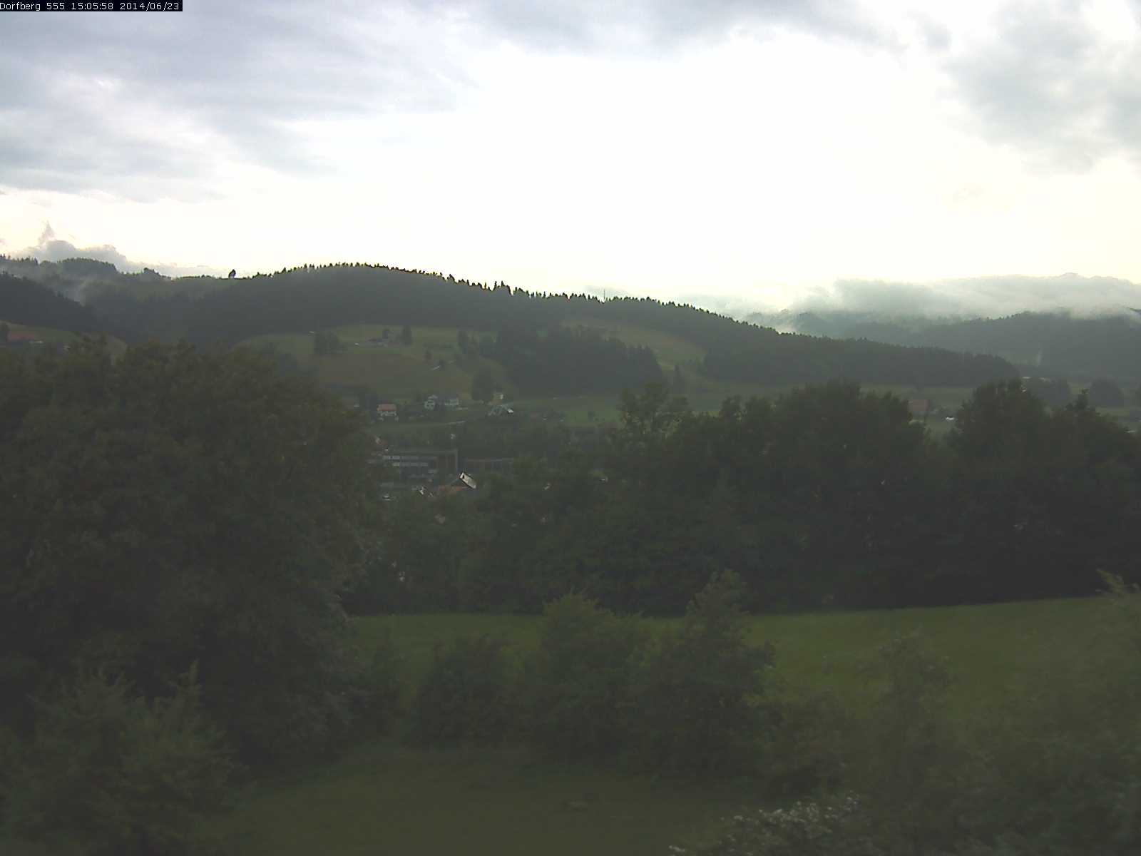 Webcam-Bild: Aussicht vom Dorfberg in Langnau 20140623-150600