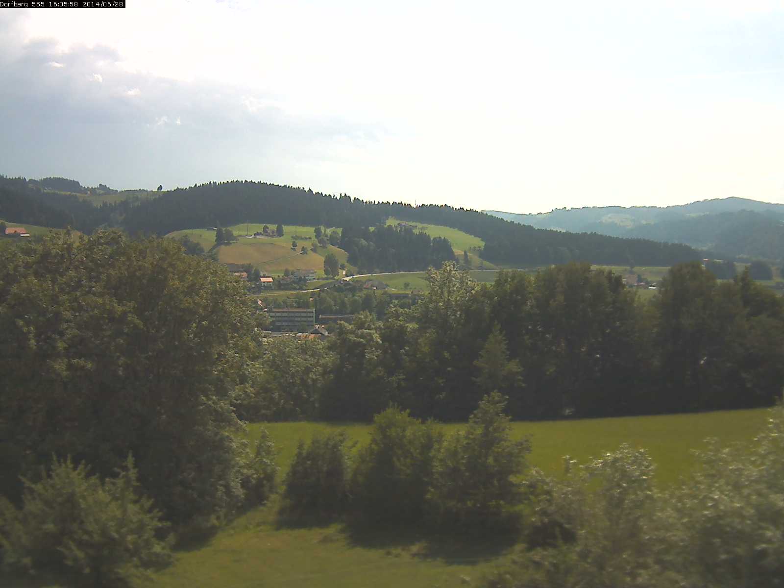 Webcam-Bild: Aussicht vom Dorfberg in Langnau 20140628-160600