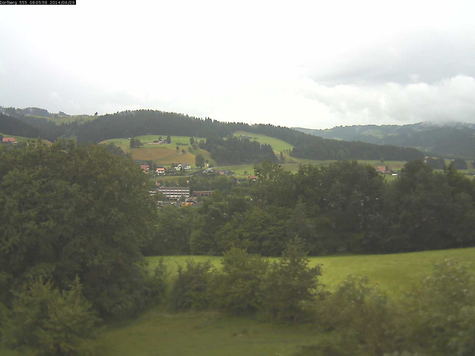 Webcam-Bild: Aussicht vom Dorfberg in Langnau 20140629-080600