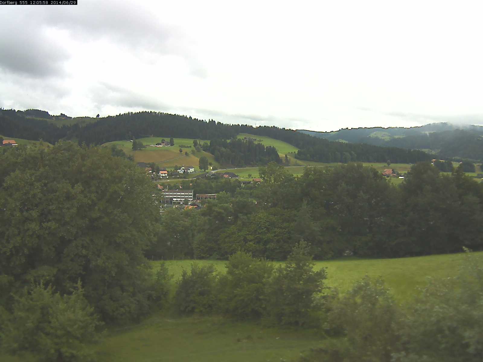 Webcam-Bild: Aussicht vom Dorfberg in Langnau 20140629-120600