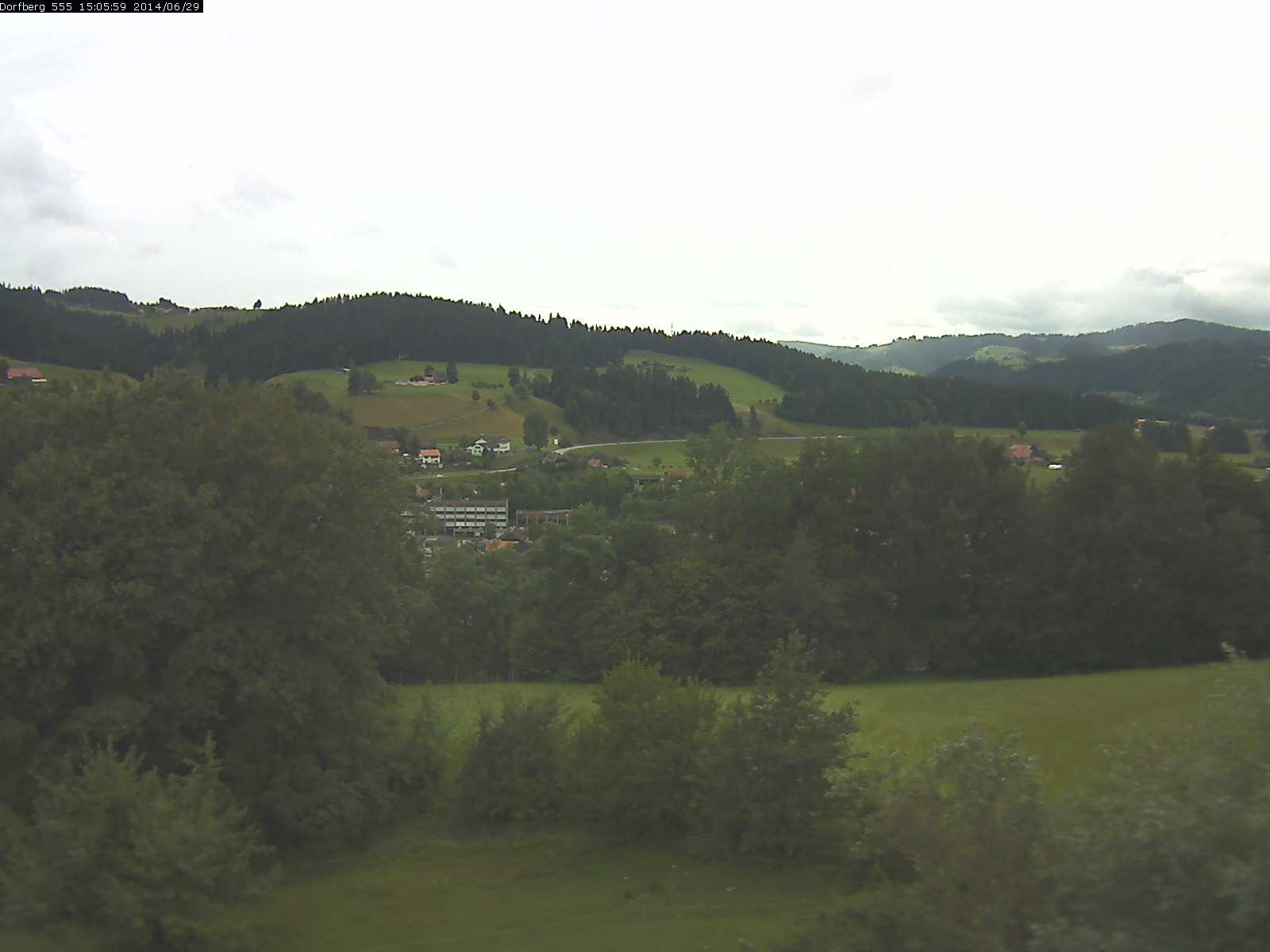 Webcam-Bild: Aussicht vom Dorfberg in Langnau 20140629-150600