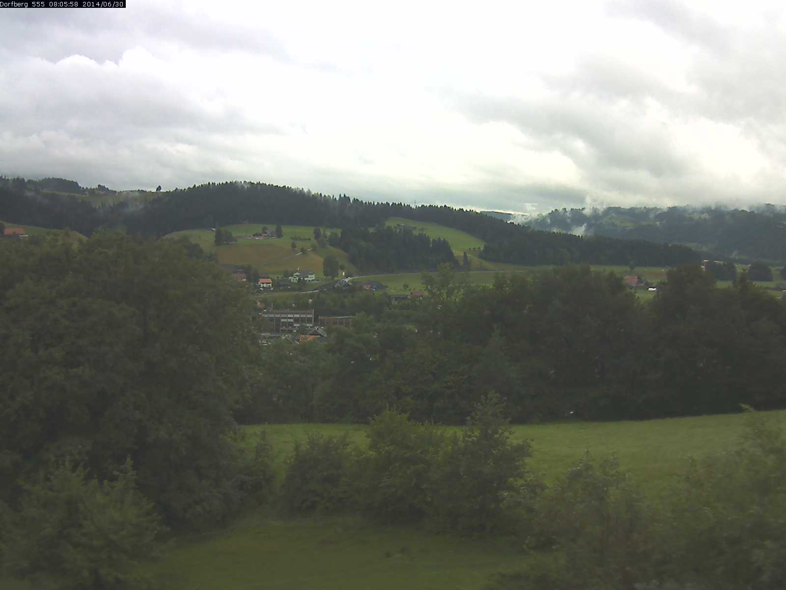 Webcam-Bild: Aussicht vom Dorfberg in Langnau 20140630-080600