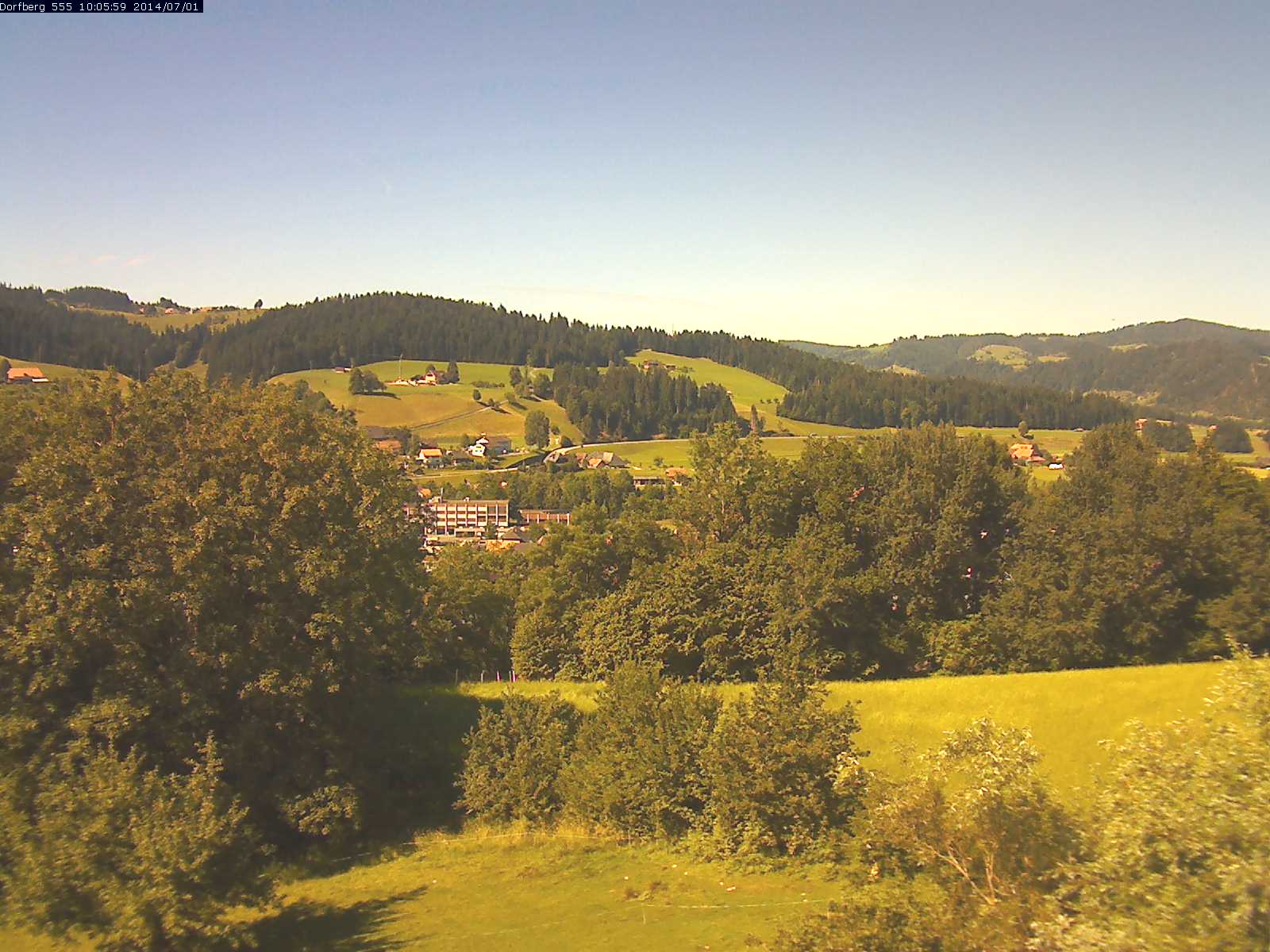 Webcam-Bild: Aussicht vom Dorfberg in Langnau 20140701-100600