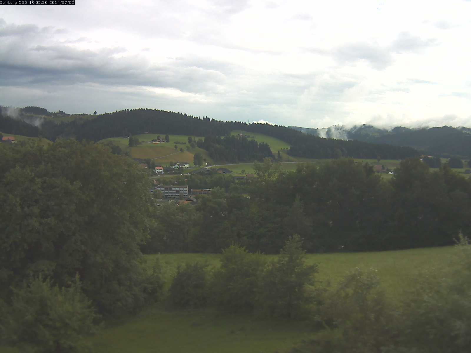 Webcam-Bild: Aussicht vom Dorfberg in Langnau 20140702-190600