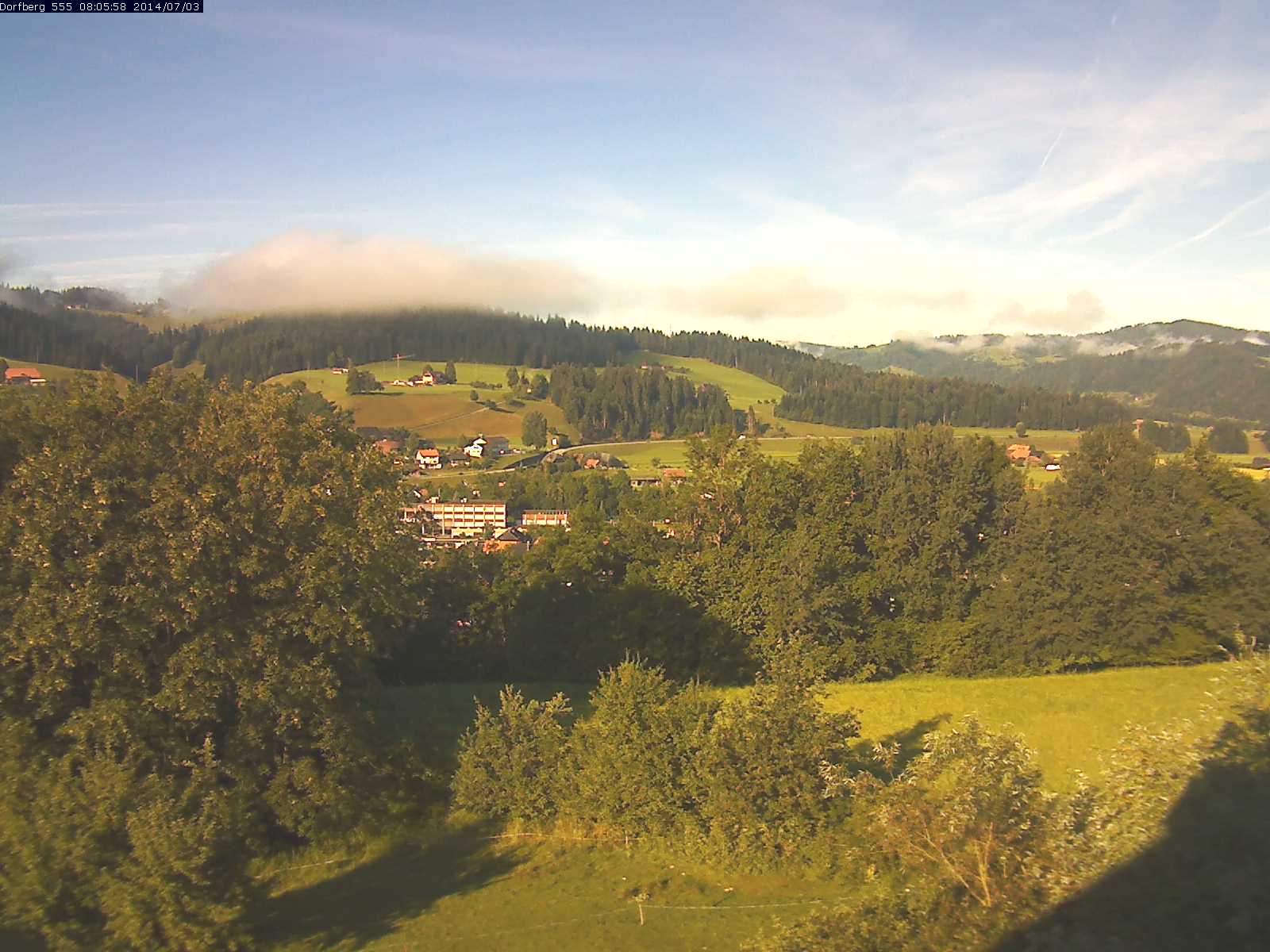 Webcam-Bild: Aussicht vom Dorfberg in Langnau 20140703-080600