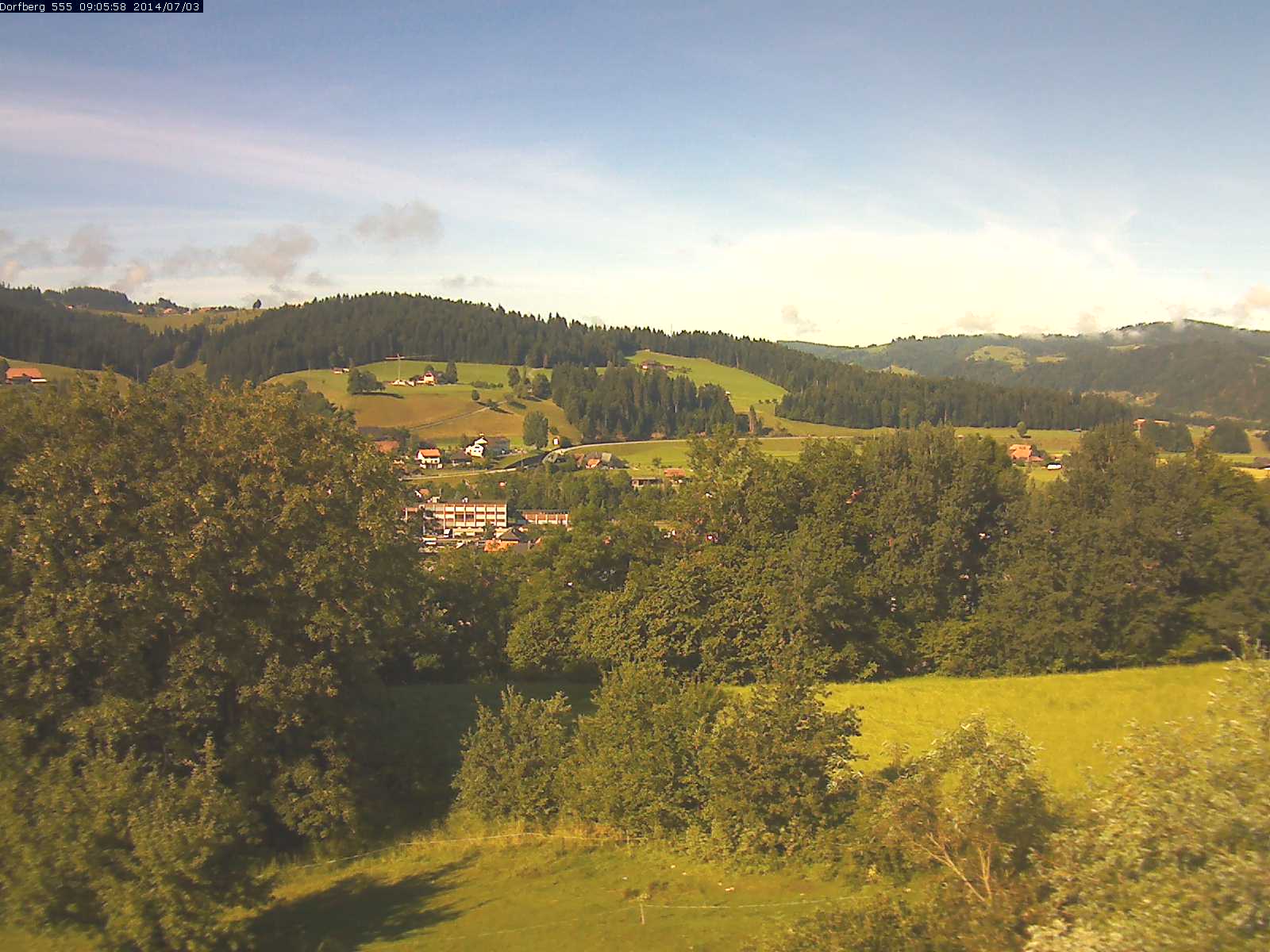 Webcam-Bild: Aussicht vom Dorfberg in Langnau 20140703-090600