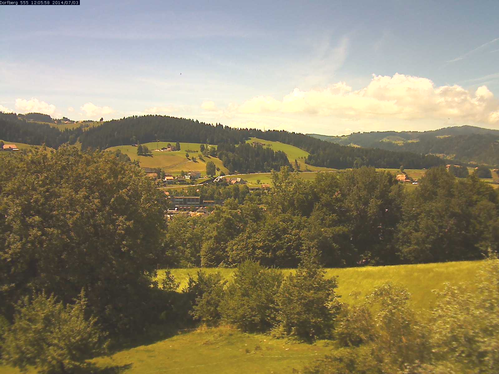 Webcam-Bild: Aussicht vom Dorfberg in Langnau 20140703-120600