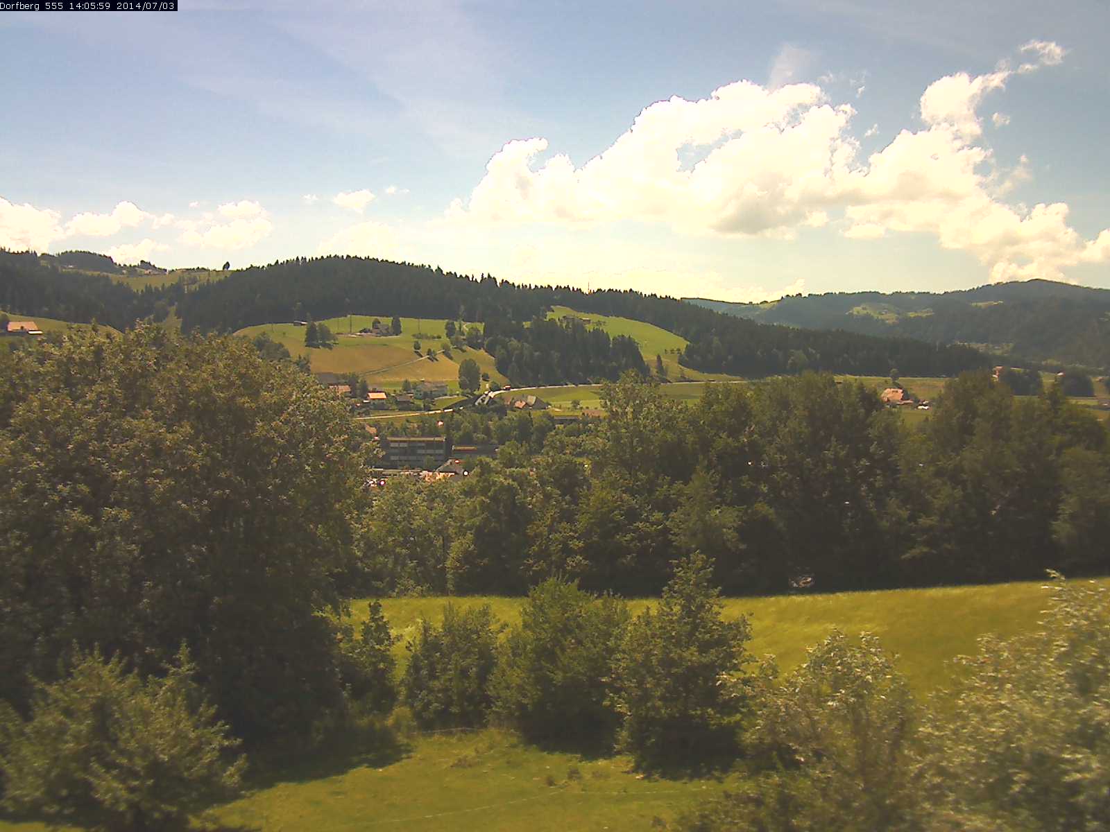 Webcam-Bild: Aussicht vom Dorfberg in Langnau 20140703-140600