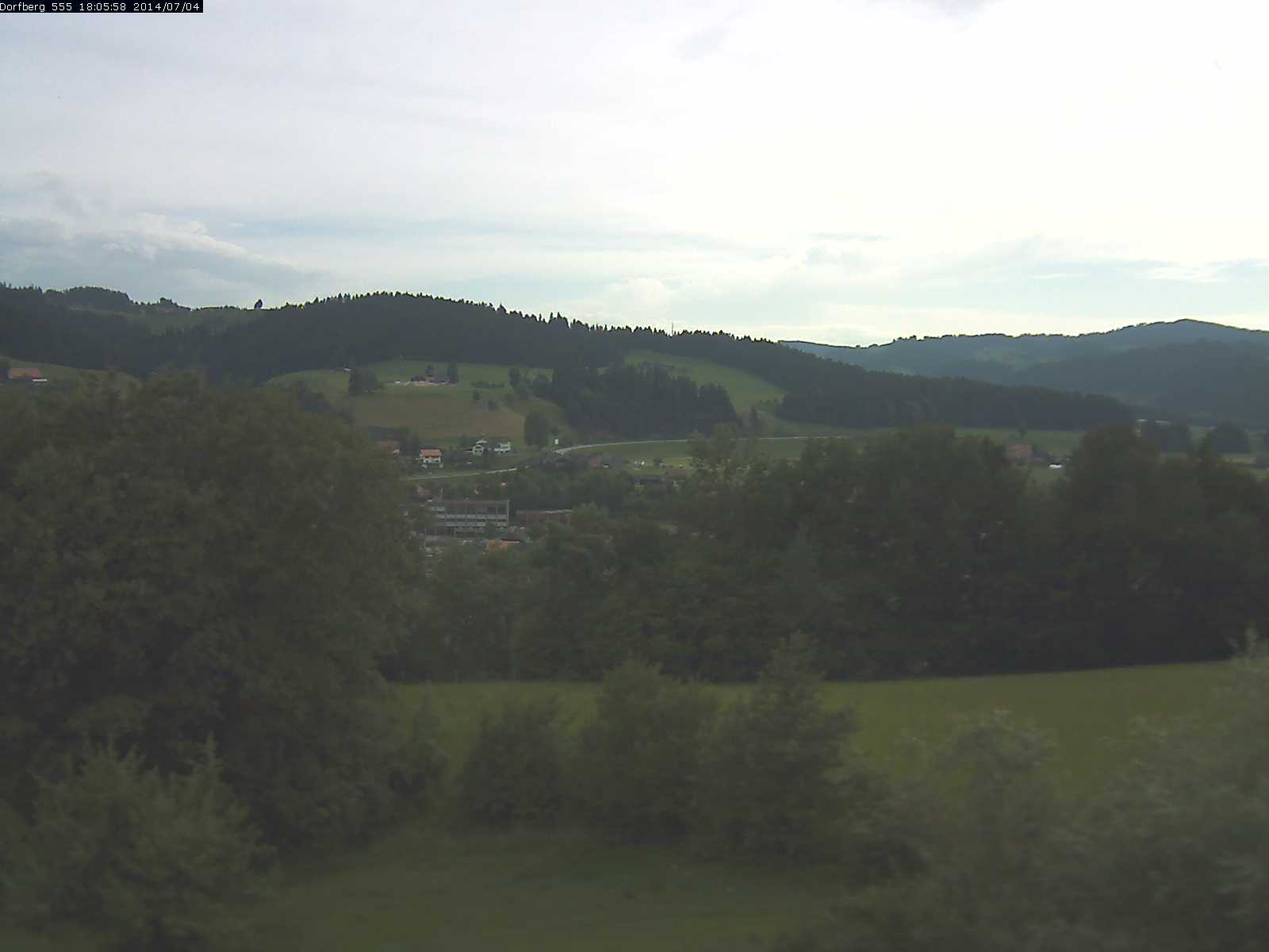 Webcam-Bild: Aussicht vom Dorfberg in Langnau 20140704-180600