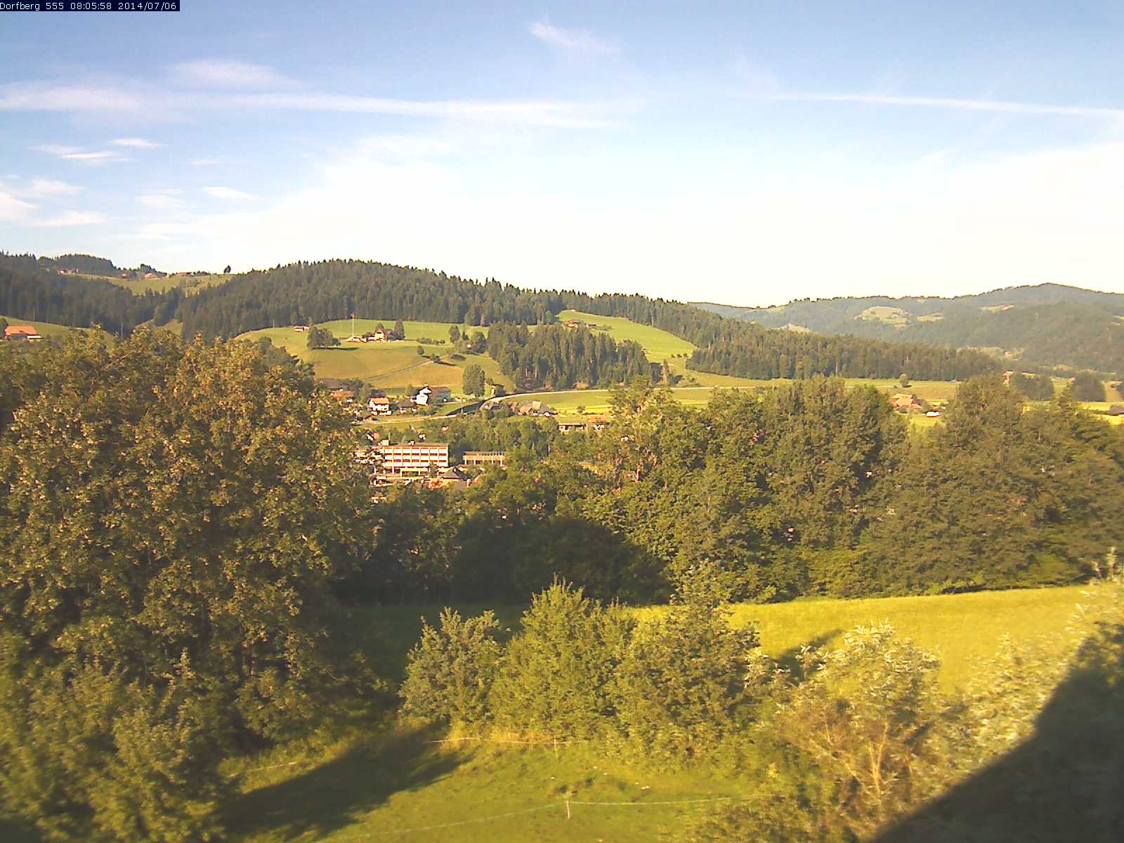 Webcam-Bild: Aussicht vom Dorfberg in Langnau 20140706-080600