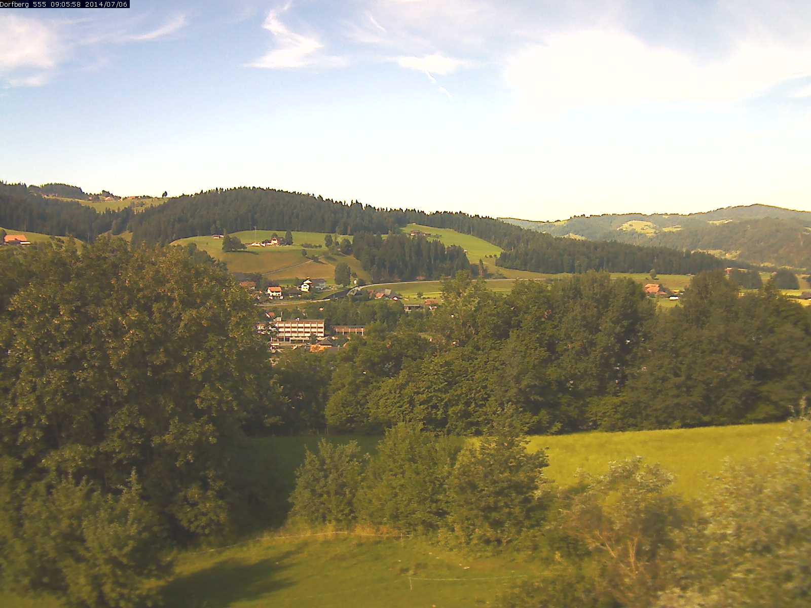 Webcam-Bild: Aussicht vom Dorfberg in Langnau 20140706-090600