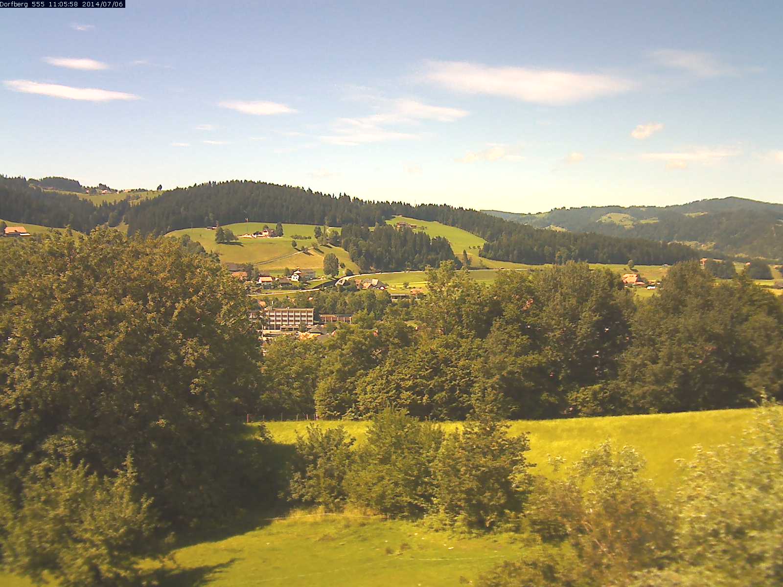 Webcam-Bild: Aussicht vom Dorfberg in Langnau 20140706-110600