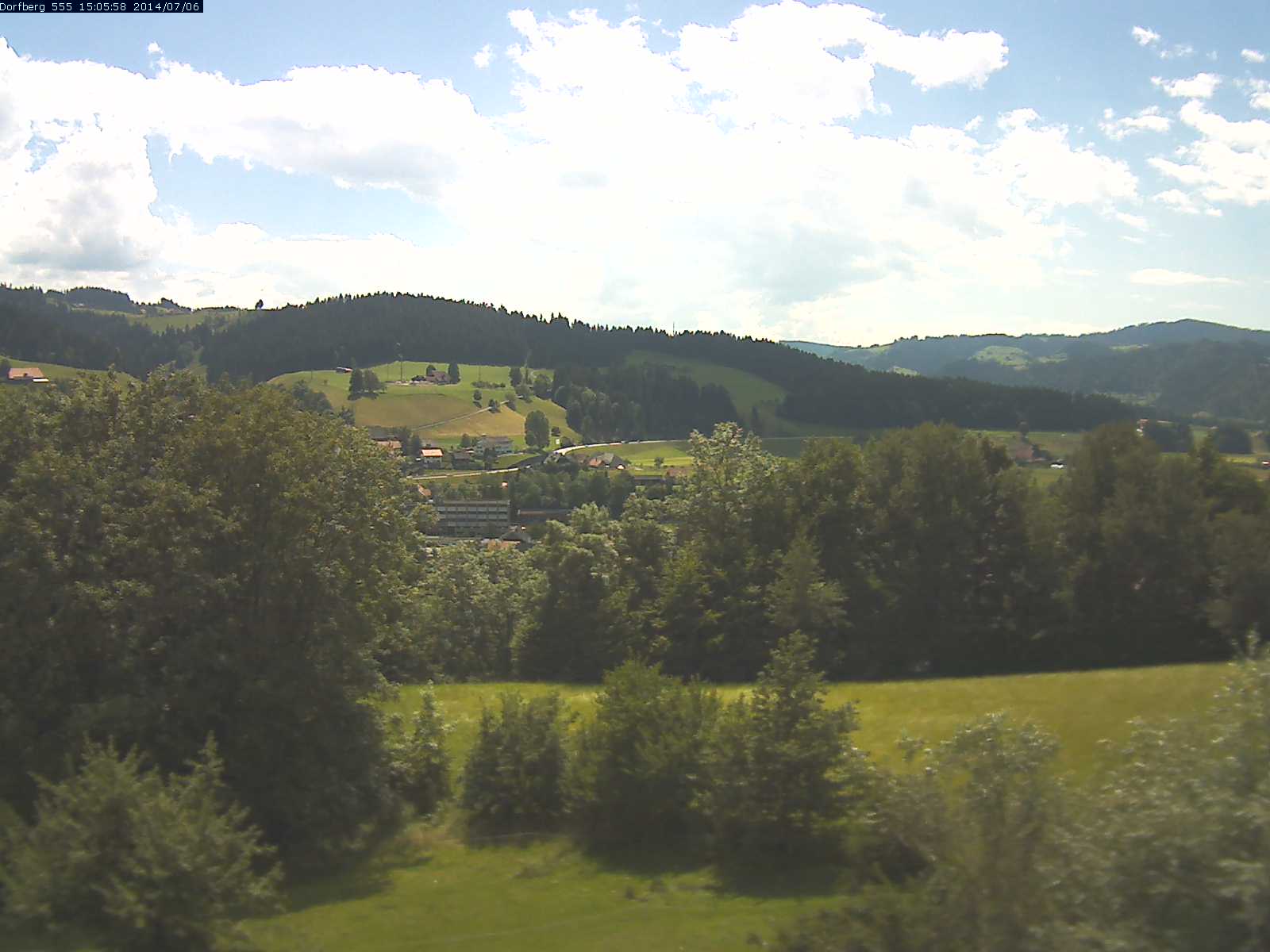 Webcam-Bild: Aussicht vom Dorfberg in Langnau 20140706-150600