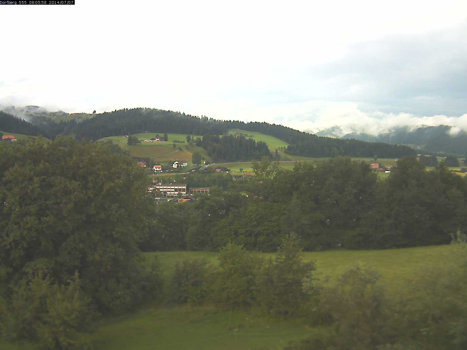 Webcam-Bild: Aussicht vom Dorfberg in Langnau 20140707-080600