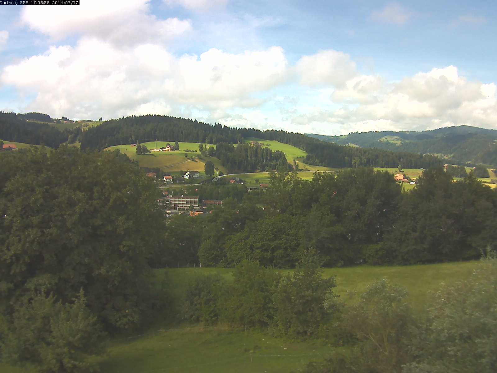 Webcam-Bild: Aussicht vom Dorfberg in Langnau 20140707-100600