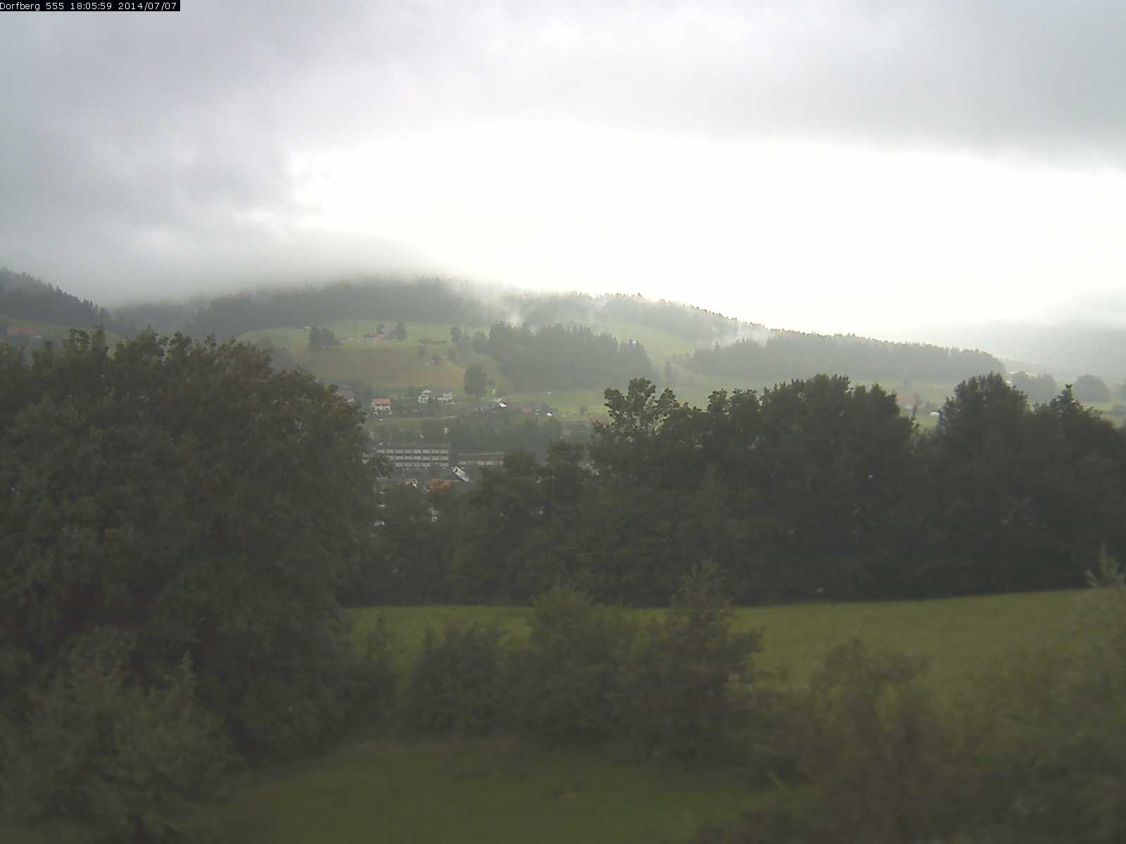 Webcam-Bild: Aussicht vom Dorfberg in Langnau 20140707-180600