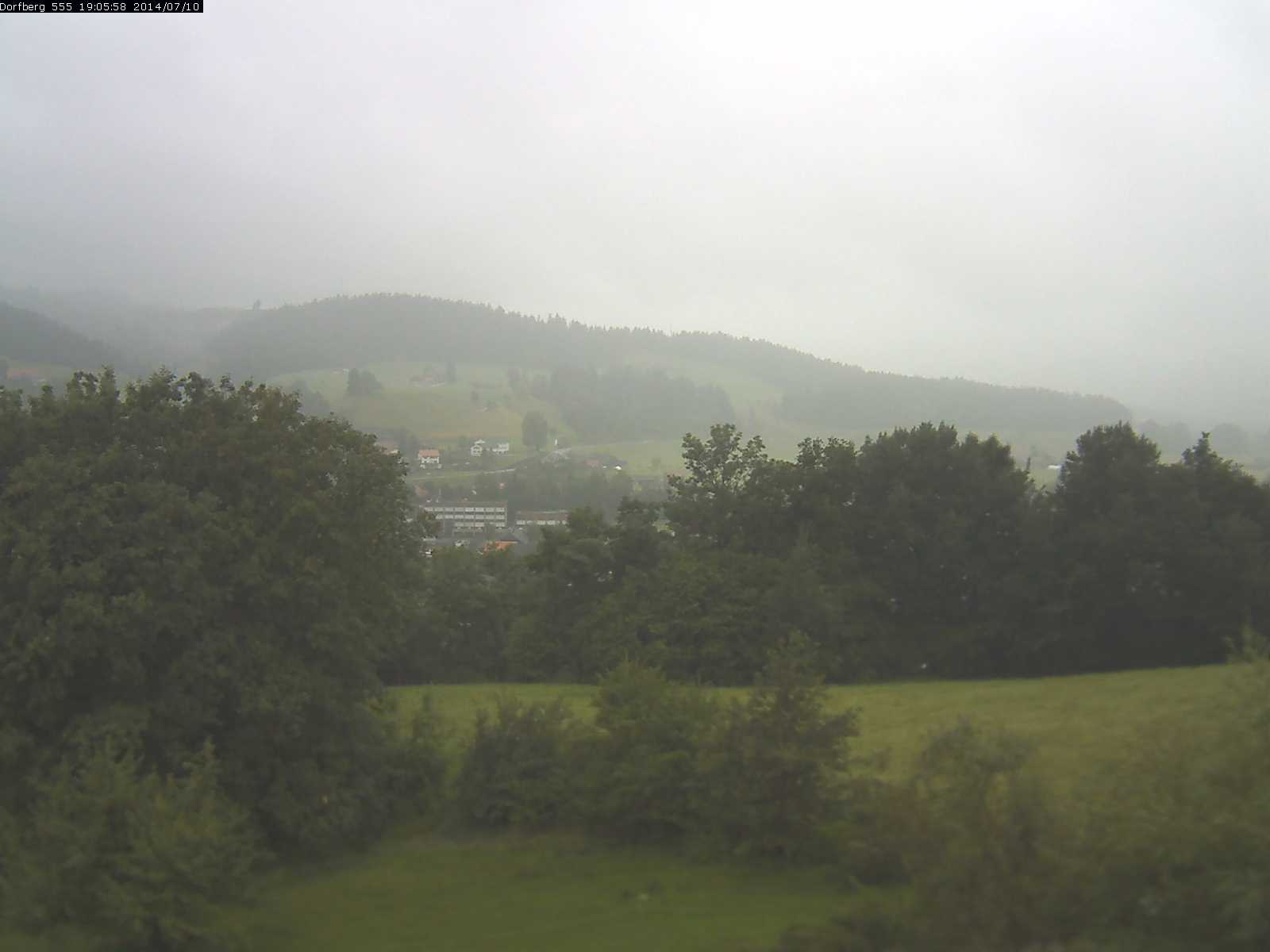 Webcam-Bild: Aussicht vom Dorfberg in Langnau 20140710-190600