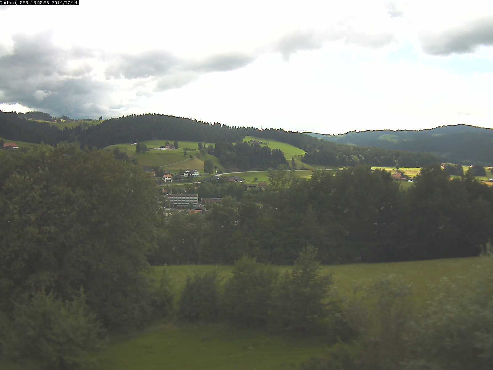 Webcam-Bild: Aussicht vom Dorfberg in Langnau 20140714-150600