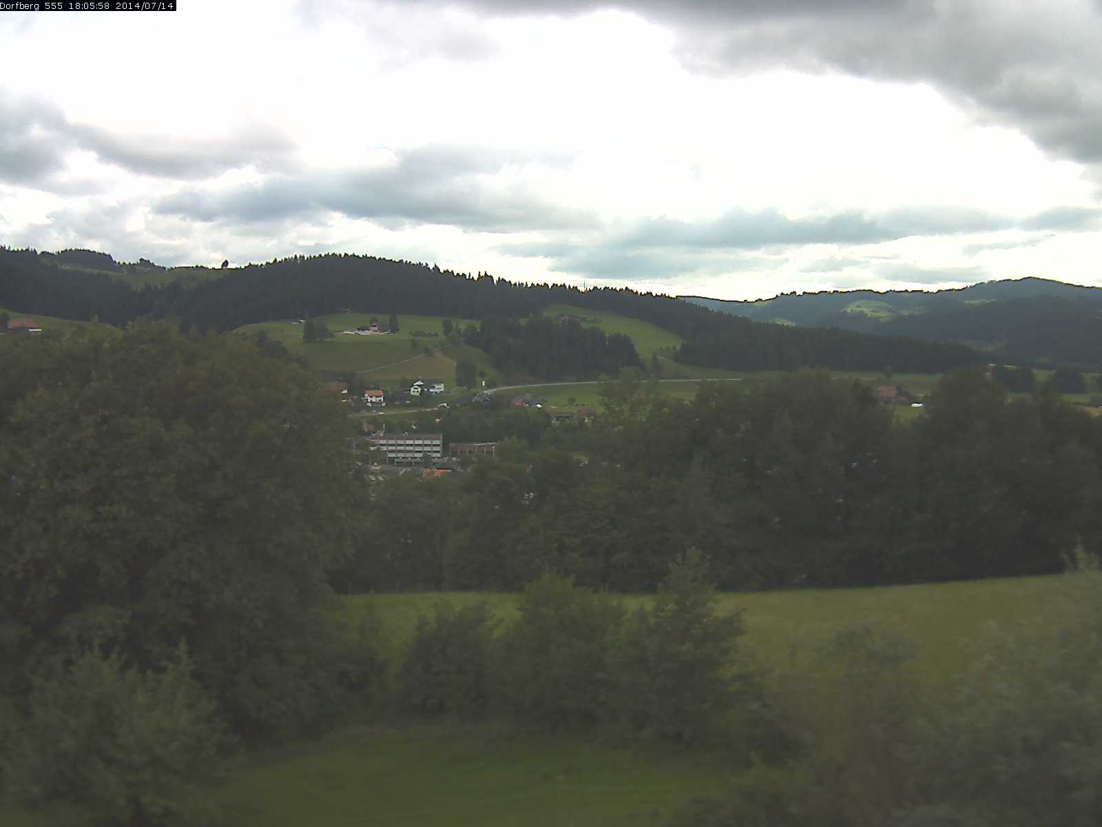 Webcam-Bild: Aussicht vom Dorfberg in Langnau 20140714-180600