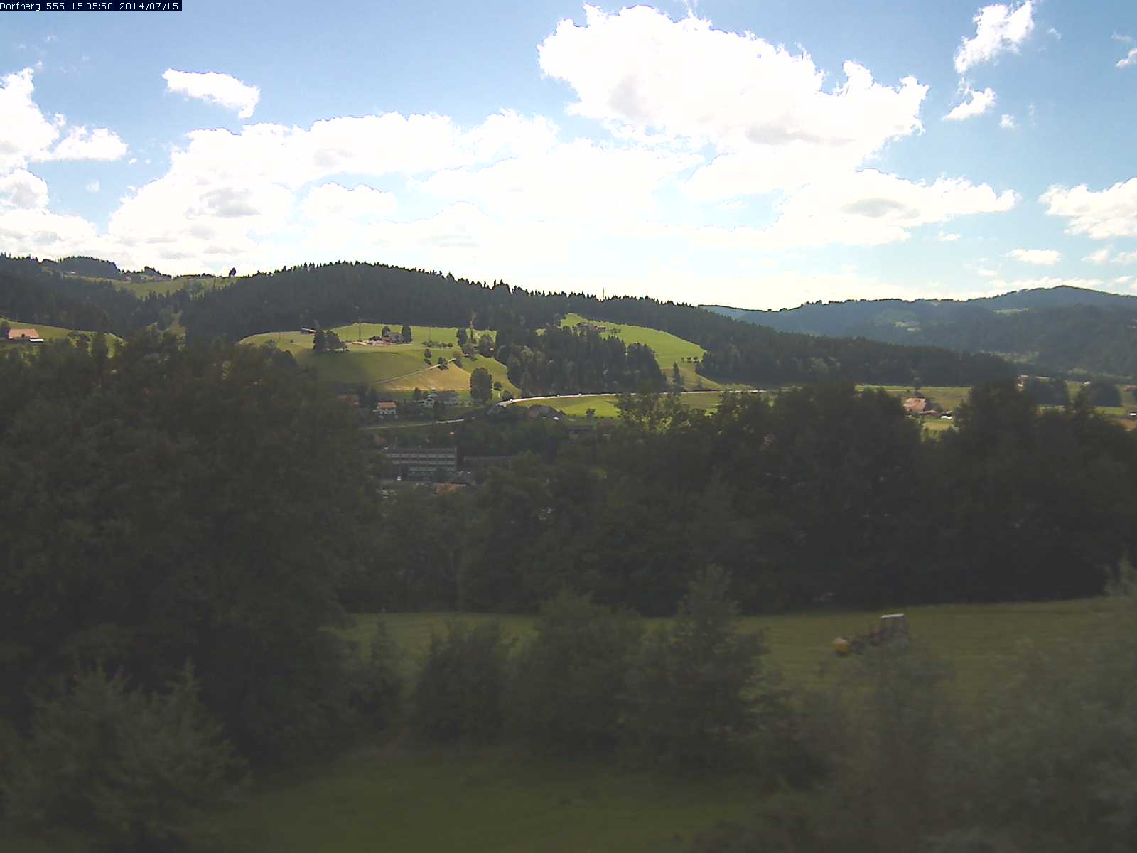Webcam-Bild: Aussicht vom Dorfberg in Langnau 20140715-150600