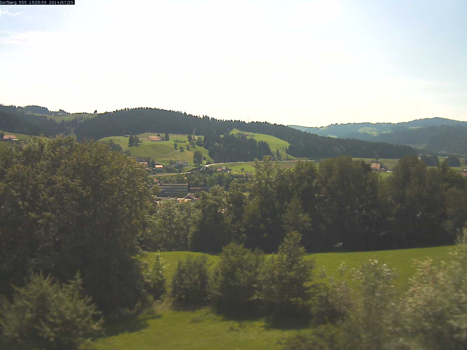 Webcam-Bild: Aussicht vom Dorfberg in Langnau 20140725-150600