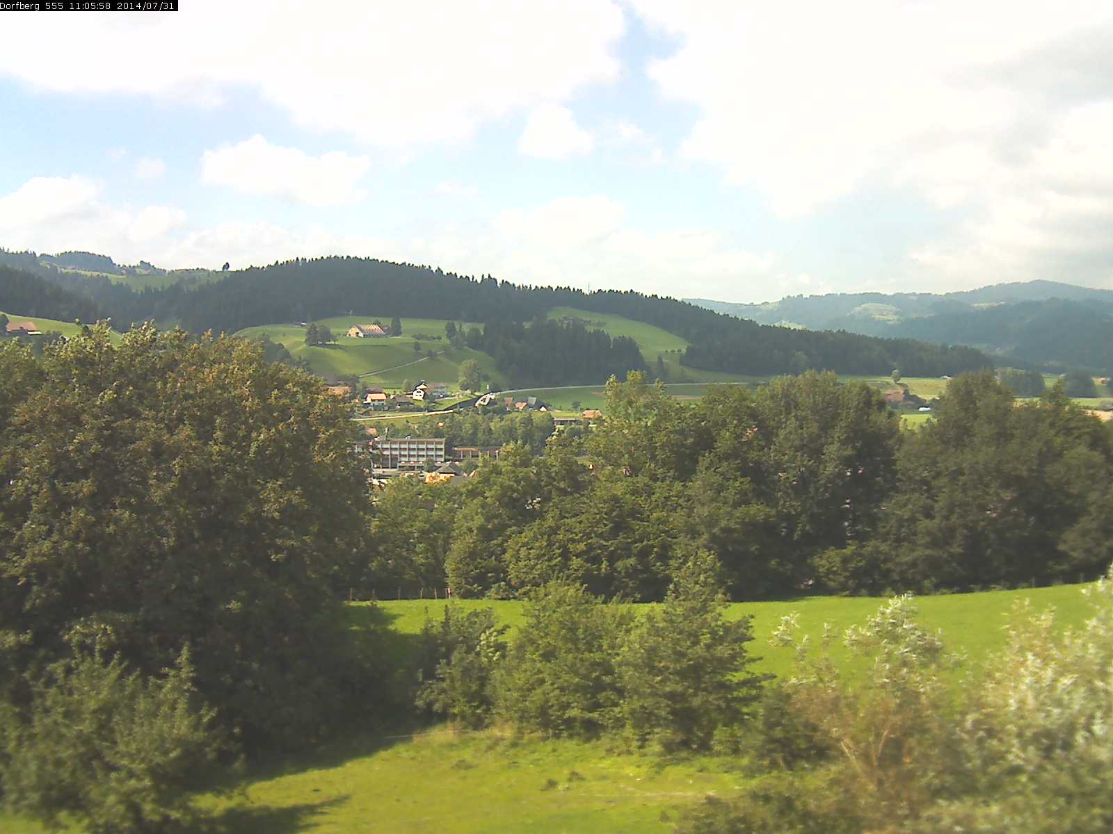 Webcam-Bild: Aussicht vom Dorfberg in Langnau 20140731-110600