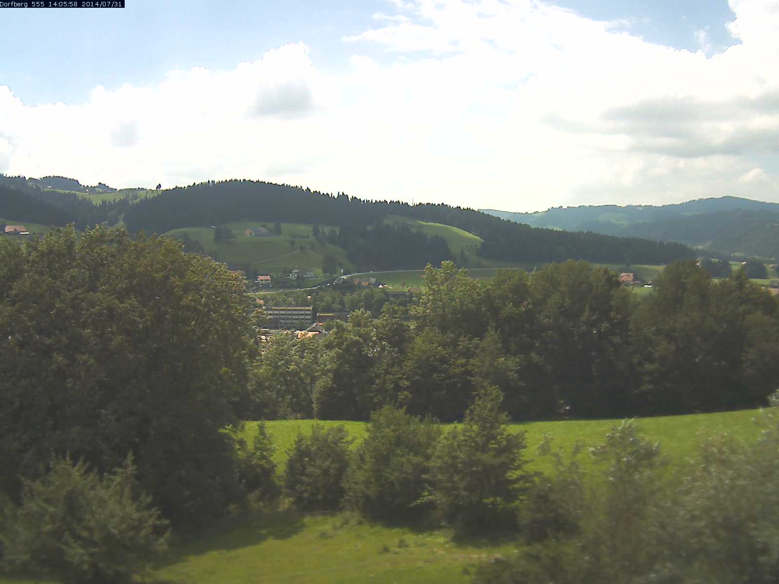 Webcam-Bild: Aussicht vom Dorfberg in Langnau 20140731-140600