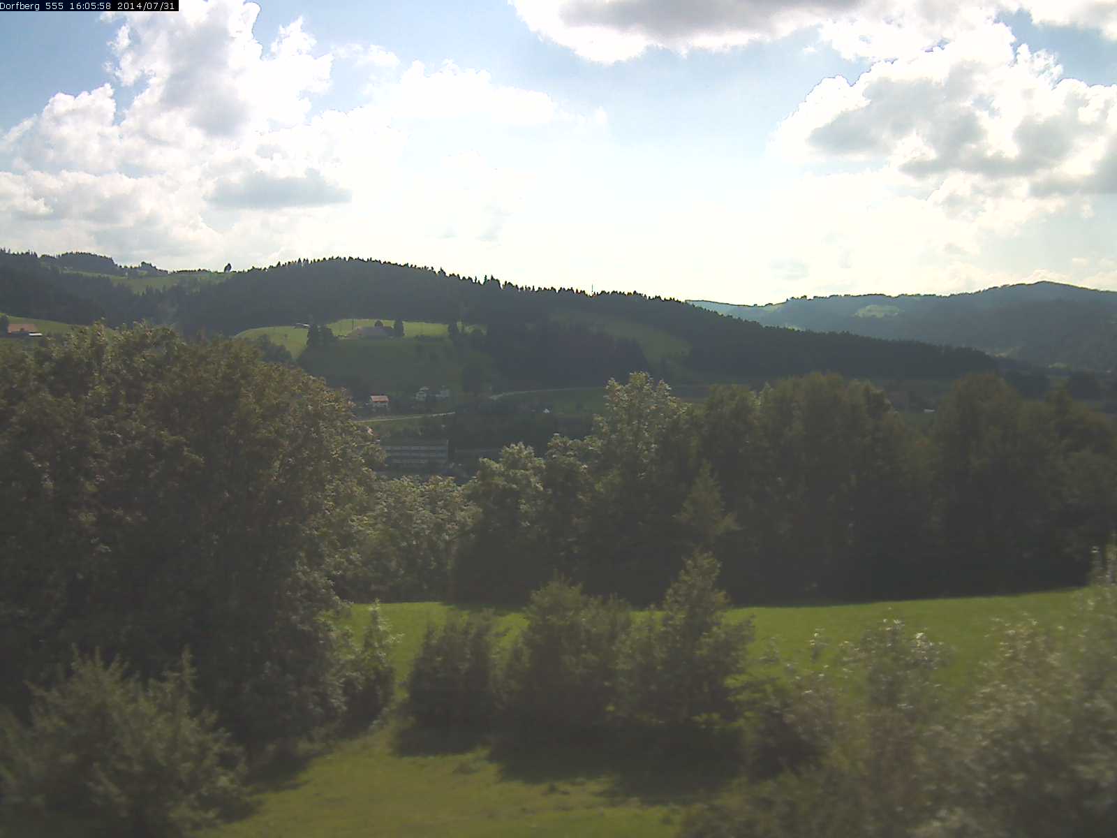Webcam-Bild: Aussicht vom Dorfberg in Langnau 20140731-160600