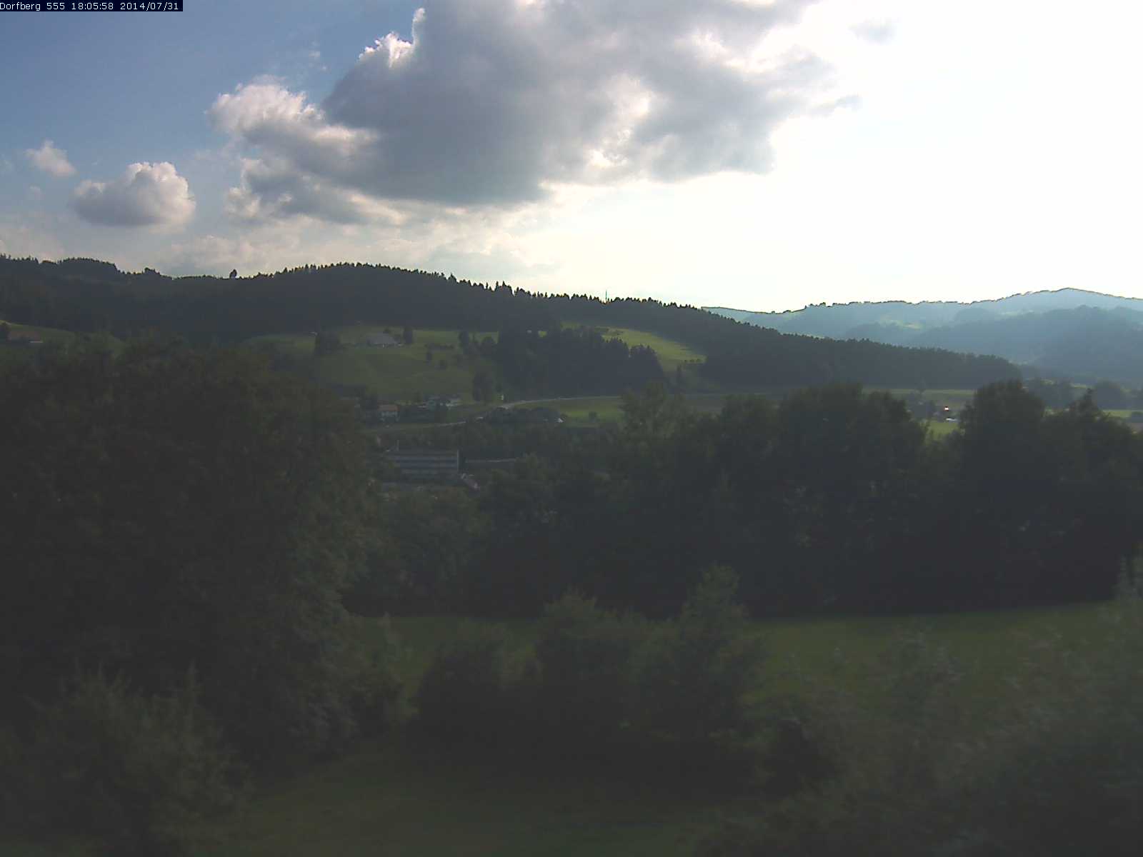Webcam-Bild: Aussicht vom Dorfberg in Langnau 20140731-180600