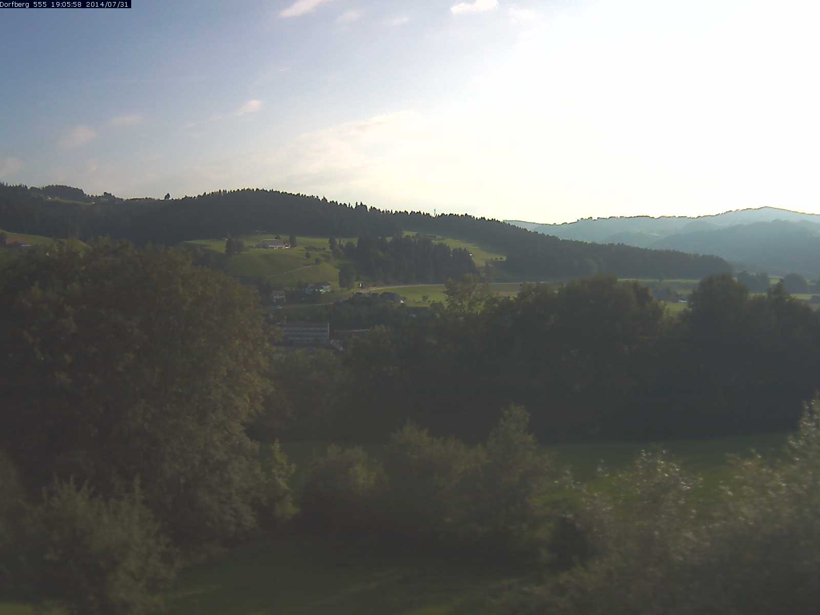 Webcam-Bild: Aussicht vom Dorfberg in Langnau 20140731-190600