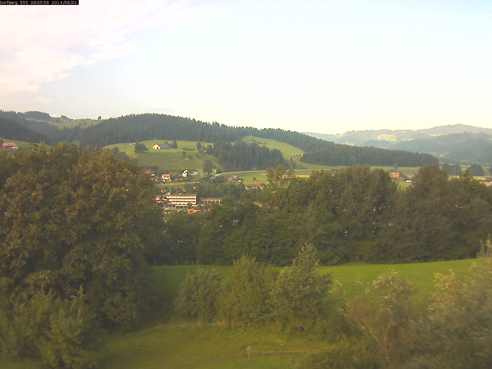 Webcam-Bild: Aussicht vom Dorfberg in Langnau 20140801-080600