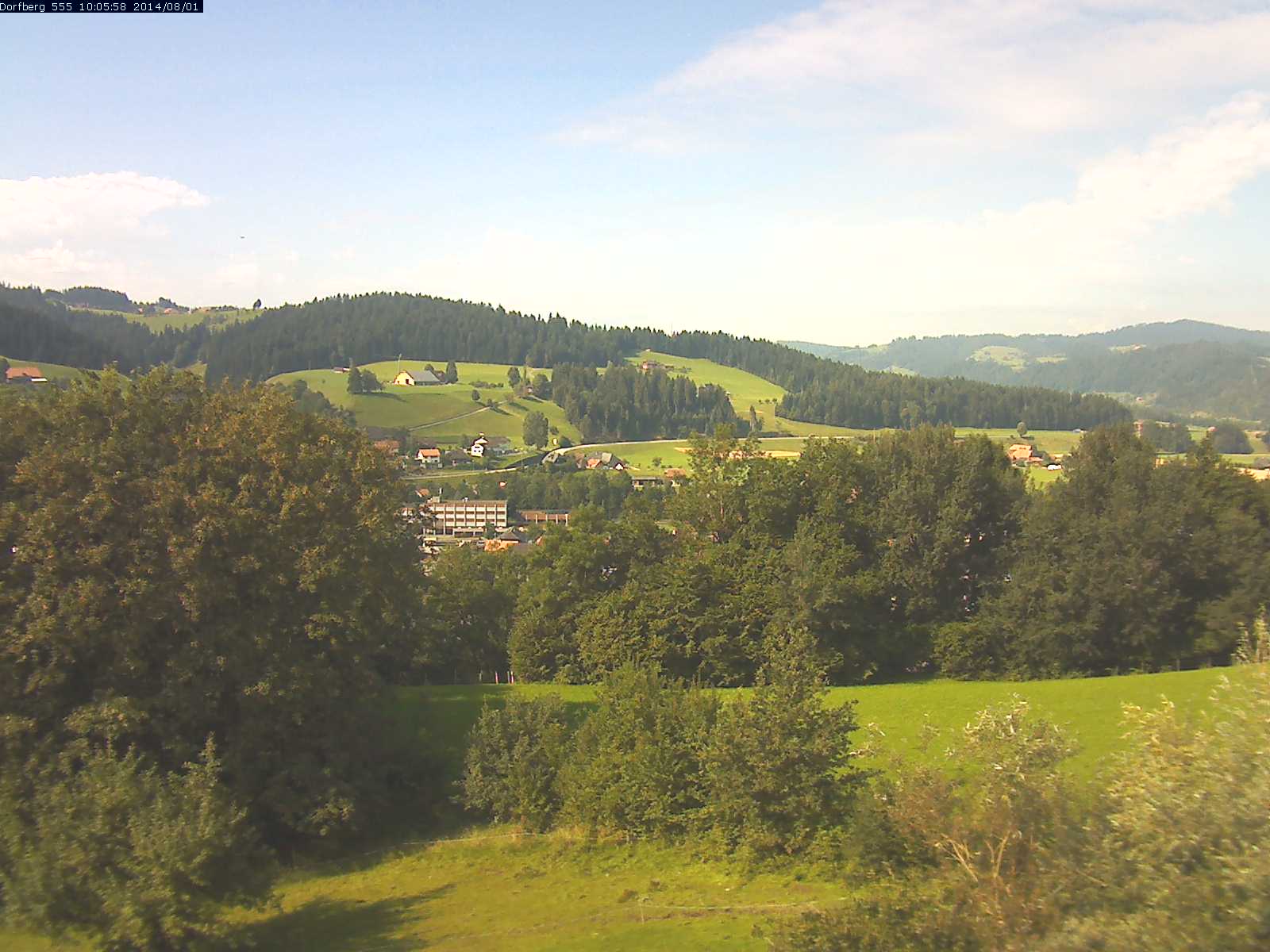 Webcam-Bild: Aussicht vom Dorfberg in Langnau 20140801-100600