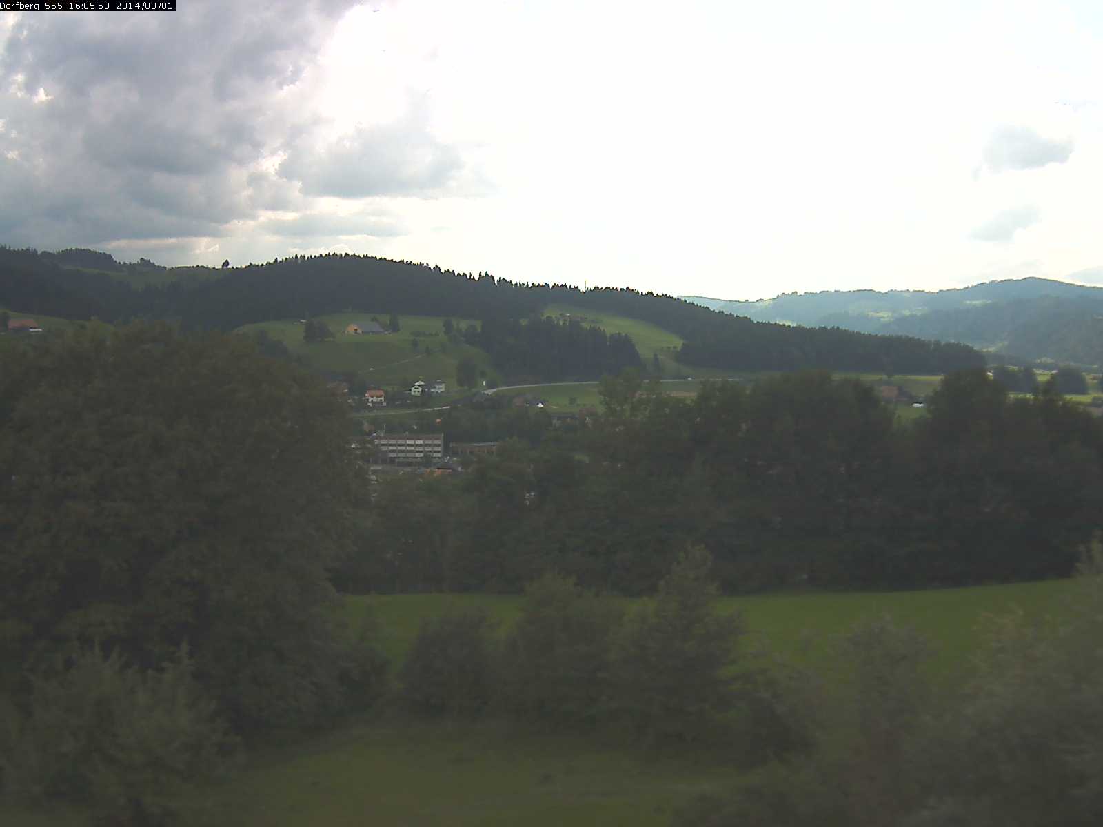 Webcam-Bild: Aussicht vom Dorfberg in Langnau 20140801-160600