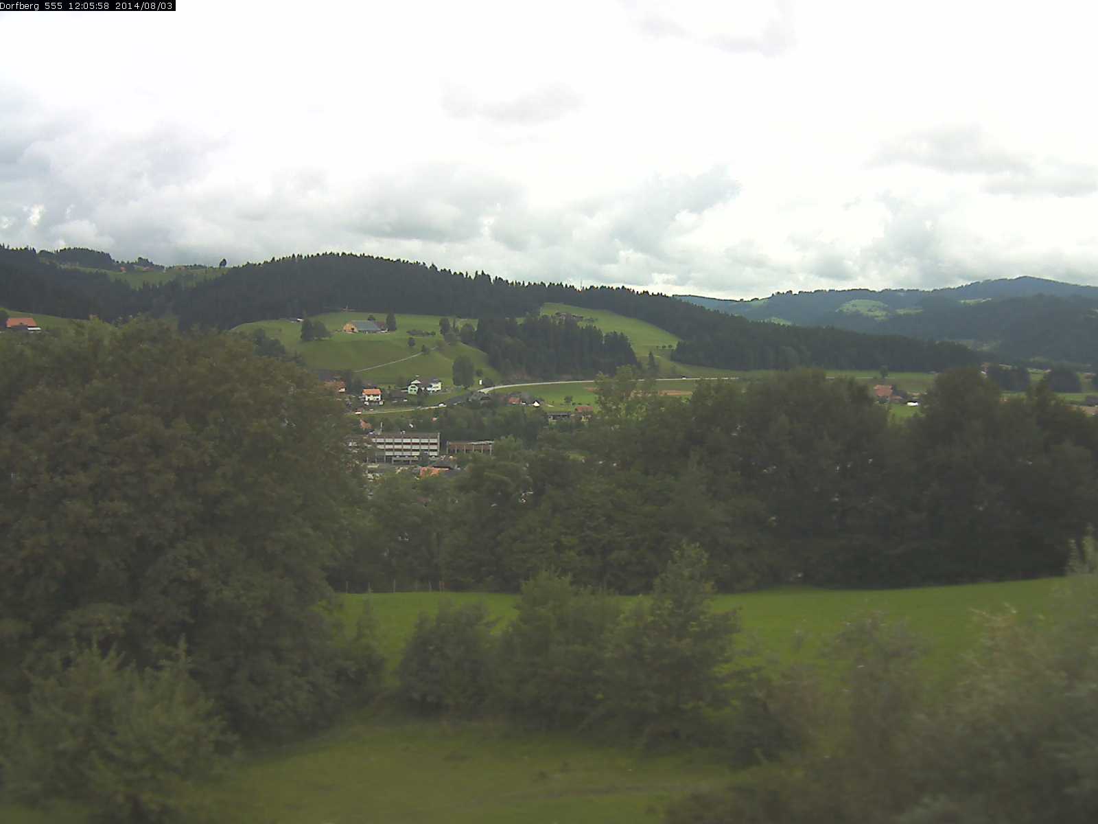 Webcam-Bild: Aussicht vom Dorfberg in Langnau 20140803-120600