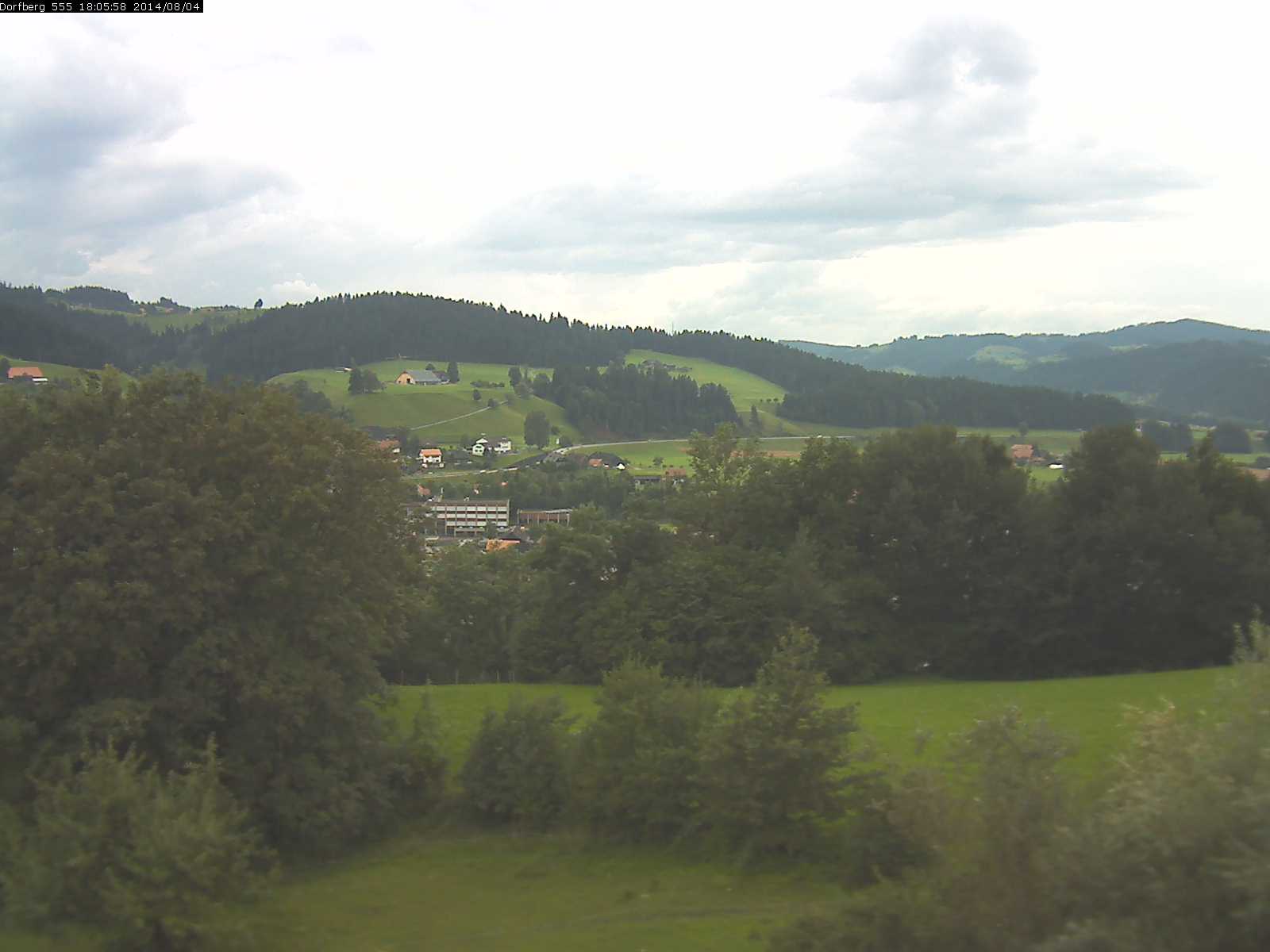 Webcam-Bild: Aussicht vom Dorfberg in Langnau 20140804-180600