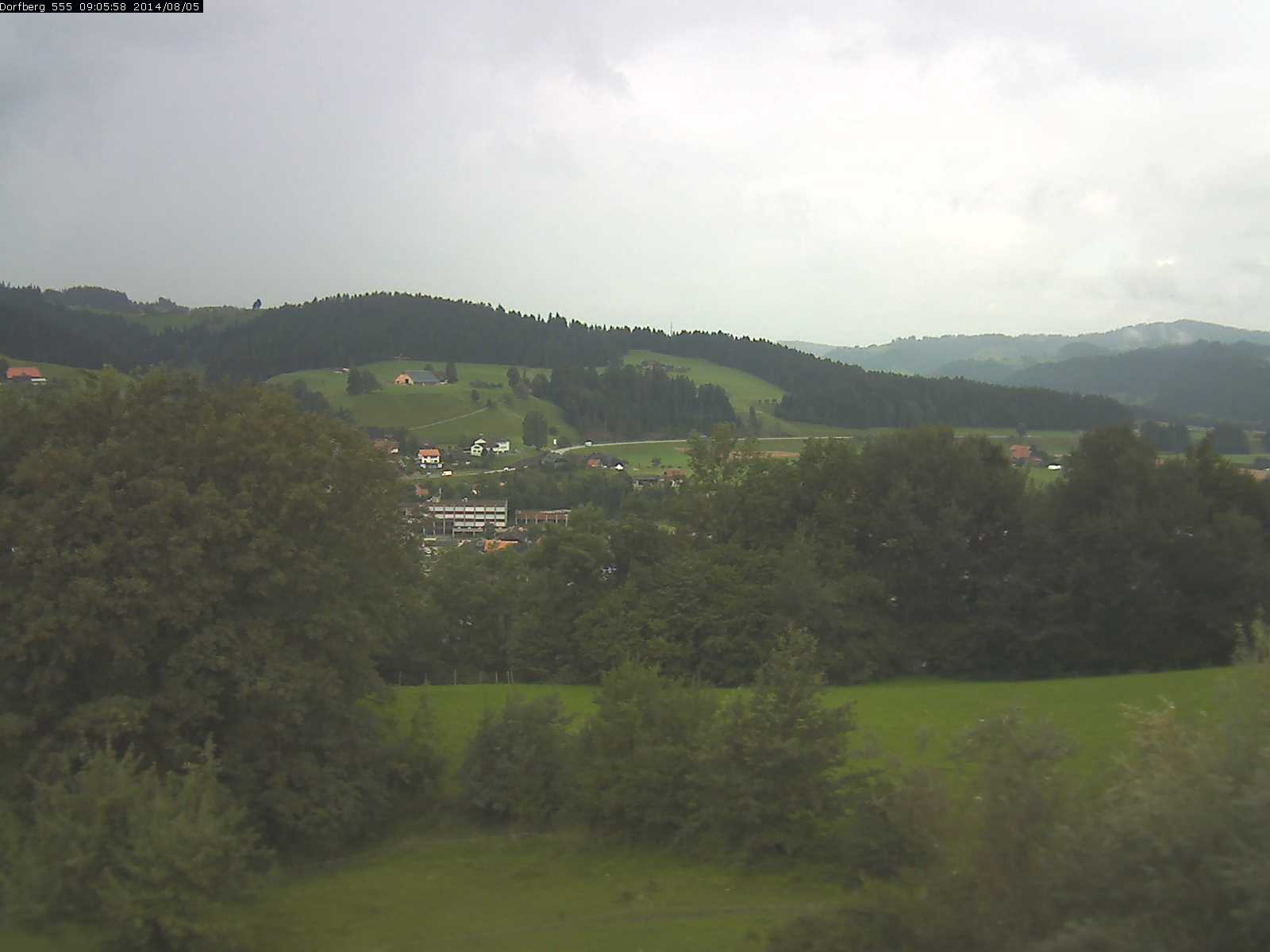 Webcam-Bild: Aussicht vom Dorfberg in Langnau 20140805-090600