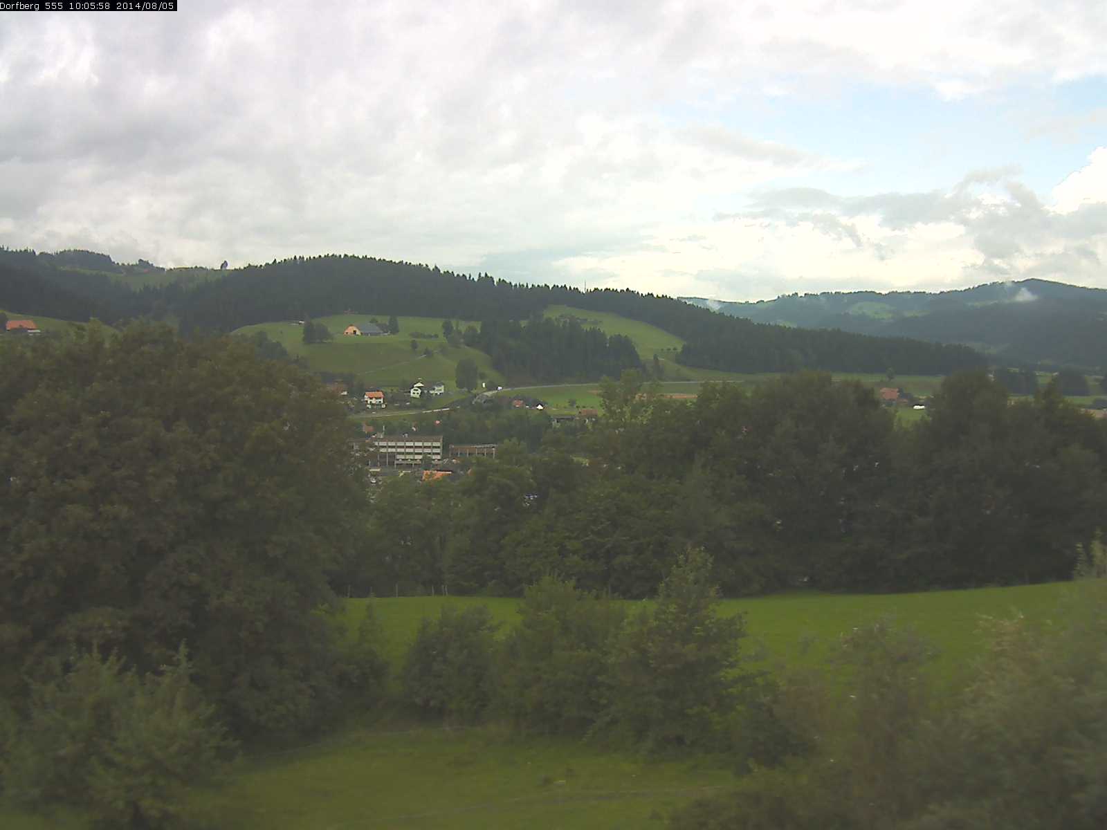 Webcam-Bild: Aussicht vom Dorfberg in Langnau 20140805-100600