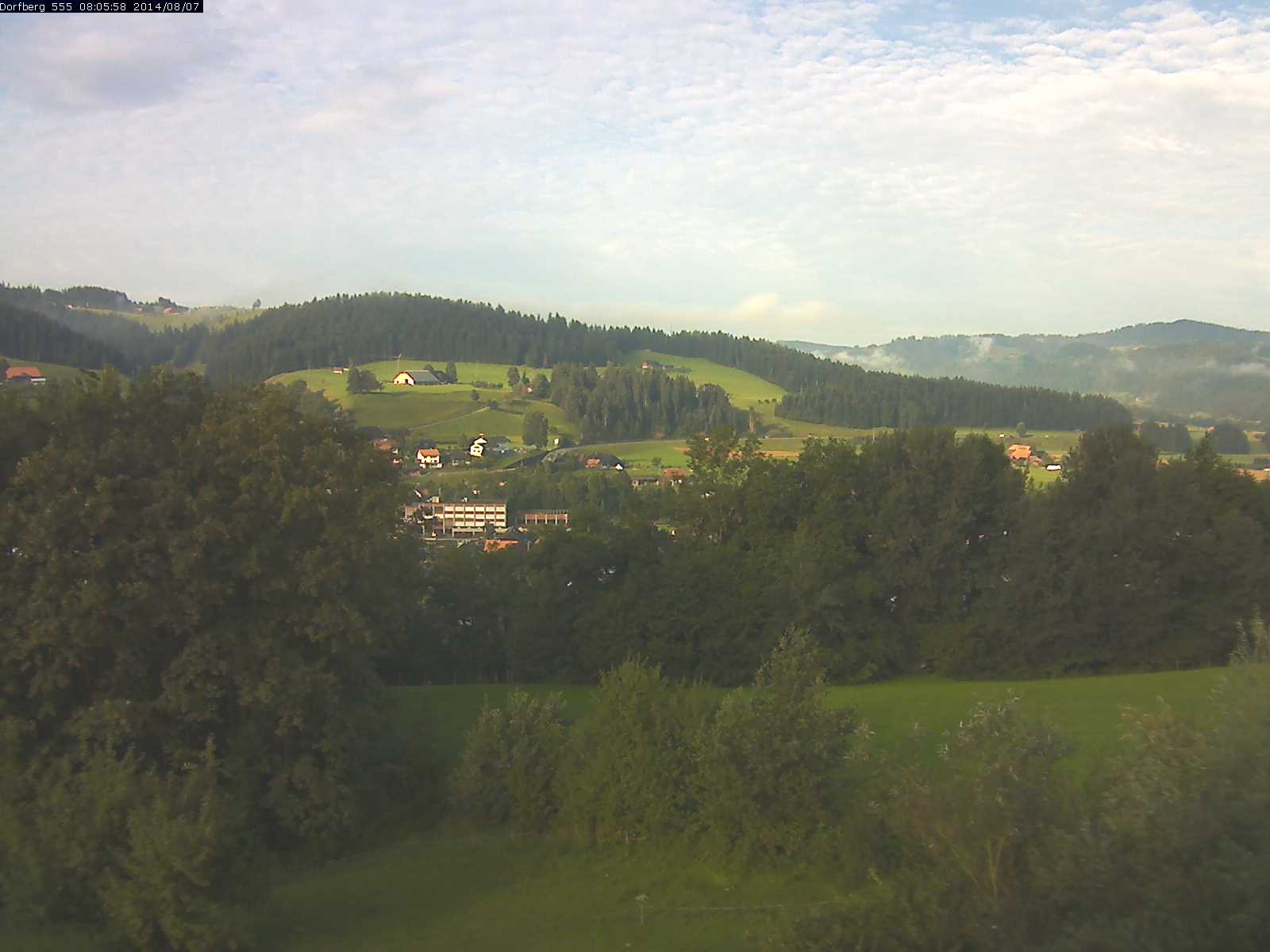 Webcam-Bild: Aussicht vom Dorfberg in Langnau 20140807-080600