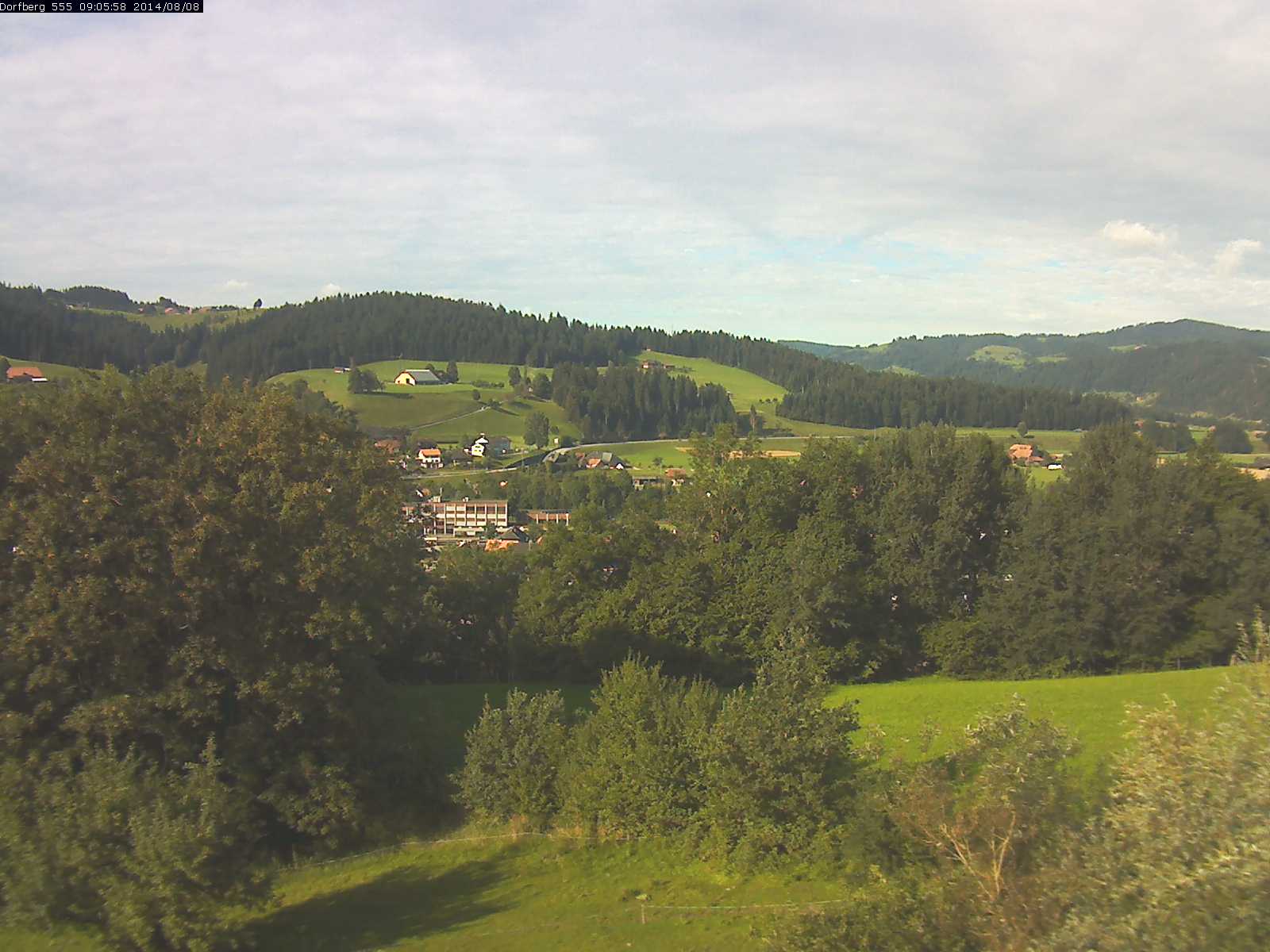 Webcam-Bild: Aussicht vom Dorfberg in Langnau 20140808-090600