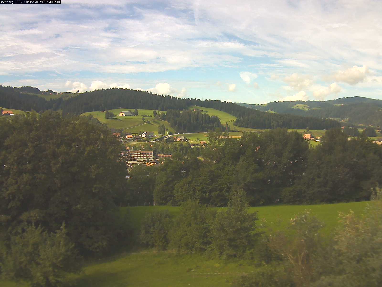 Webcam-Bild: Aussicht vom Dorfberg in Langnau 20140808-100600