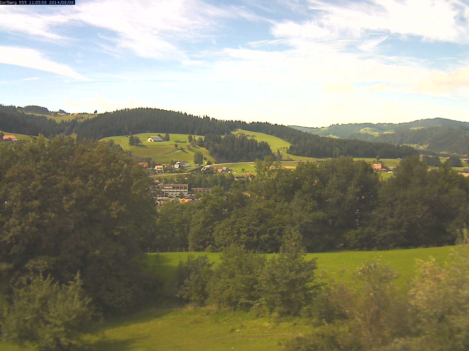 Webcam-Bild: Aussicht vom Dorfberg in Langnau 20140808-110600