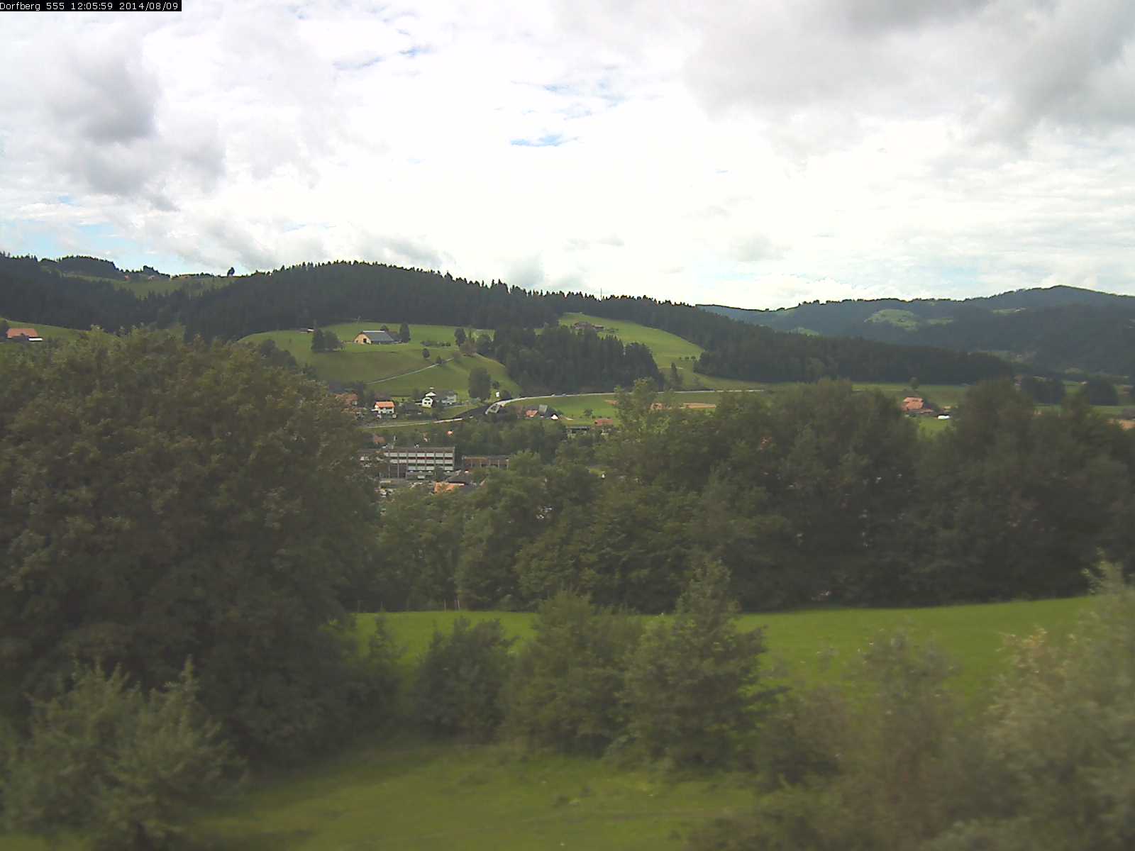 Webcam-Bild: Aussicht vom Dorfberg in Langnau 20140809-120600