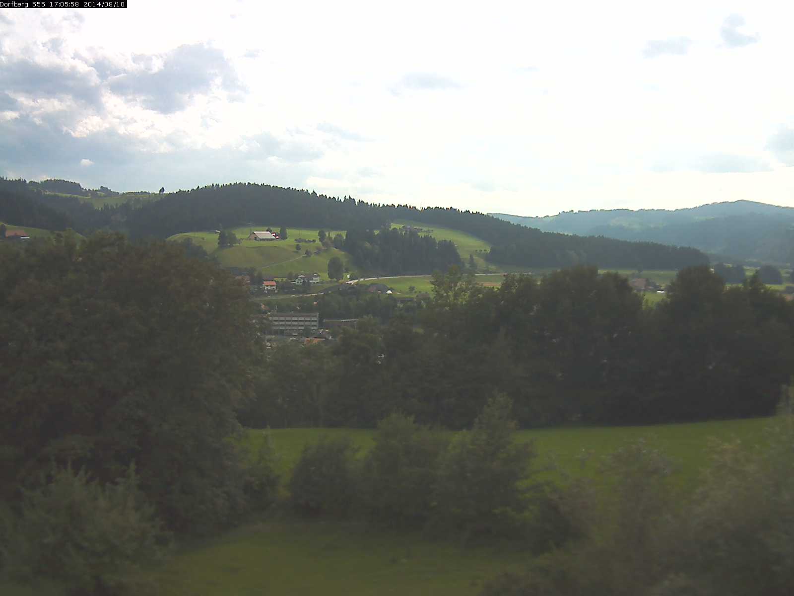 Webcam-Bild: Aussicht vom Dorfberg in Langnau 20140810-170600