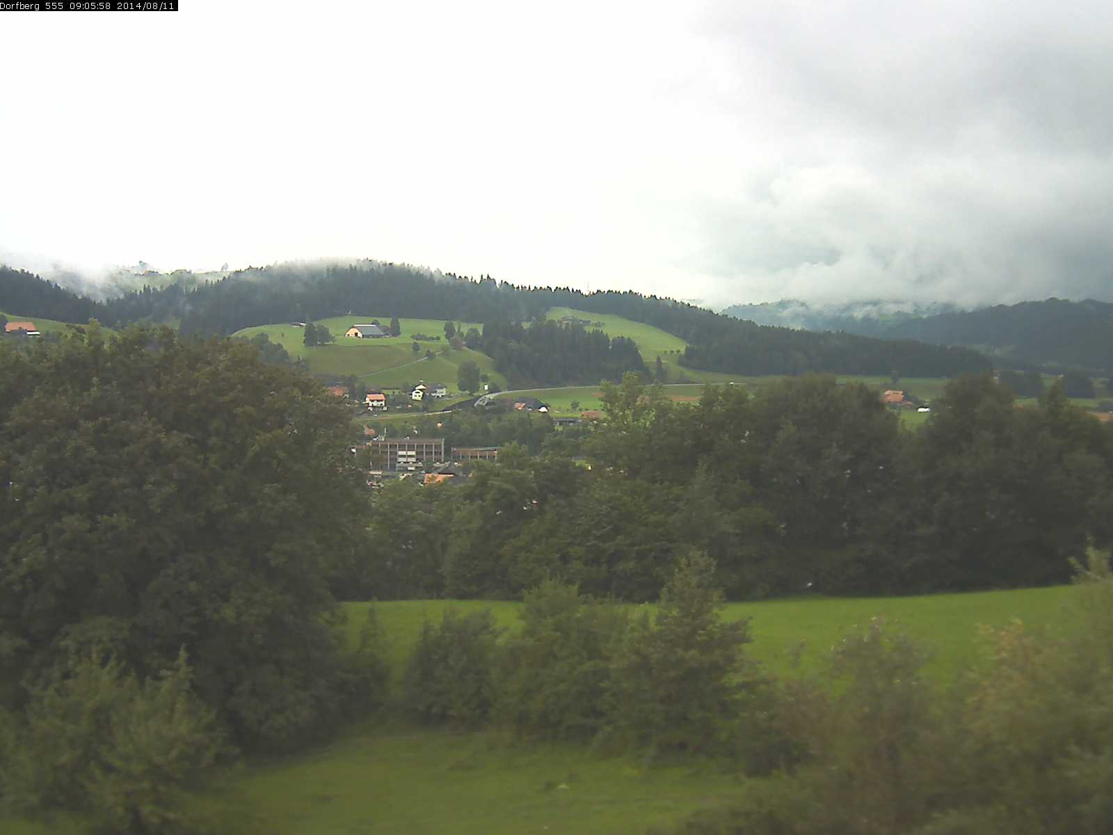 Webcam-Bild: Aussicht vom Dorfberg in Langnau 20140811-090600