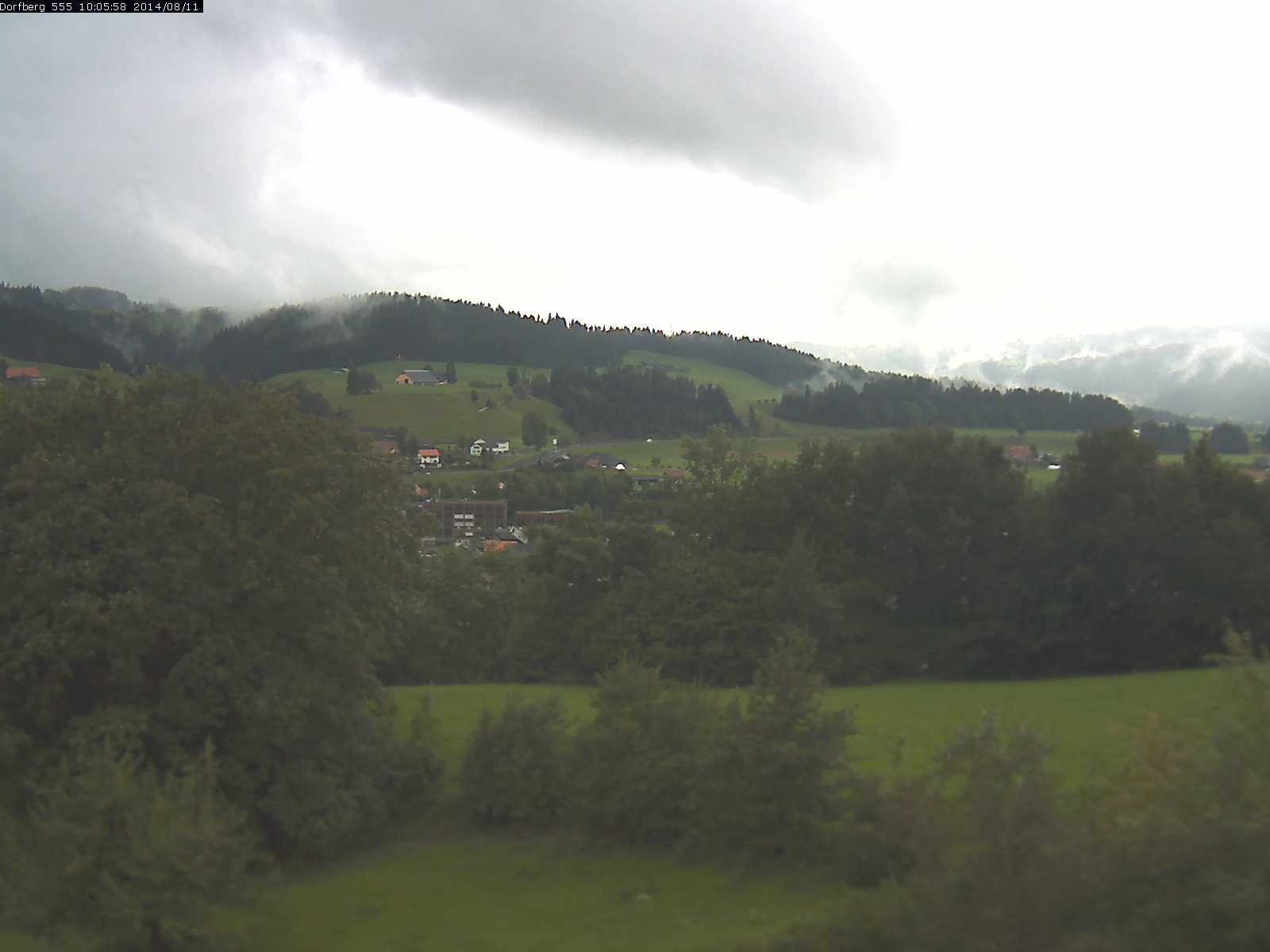 Webcam-Bild: Aussicht vom Dorfberg in Langnau 20140811-100600